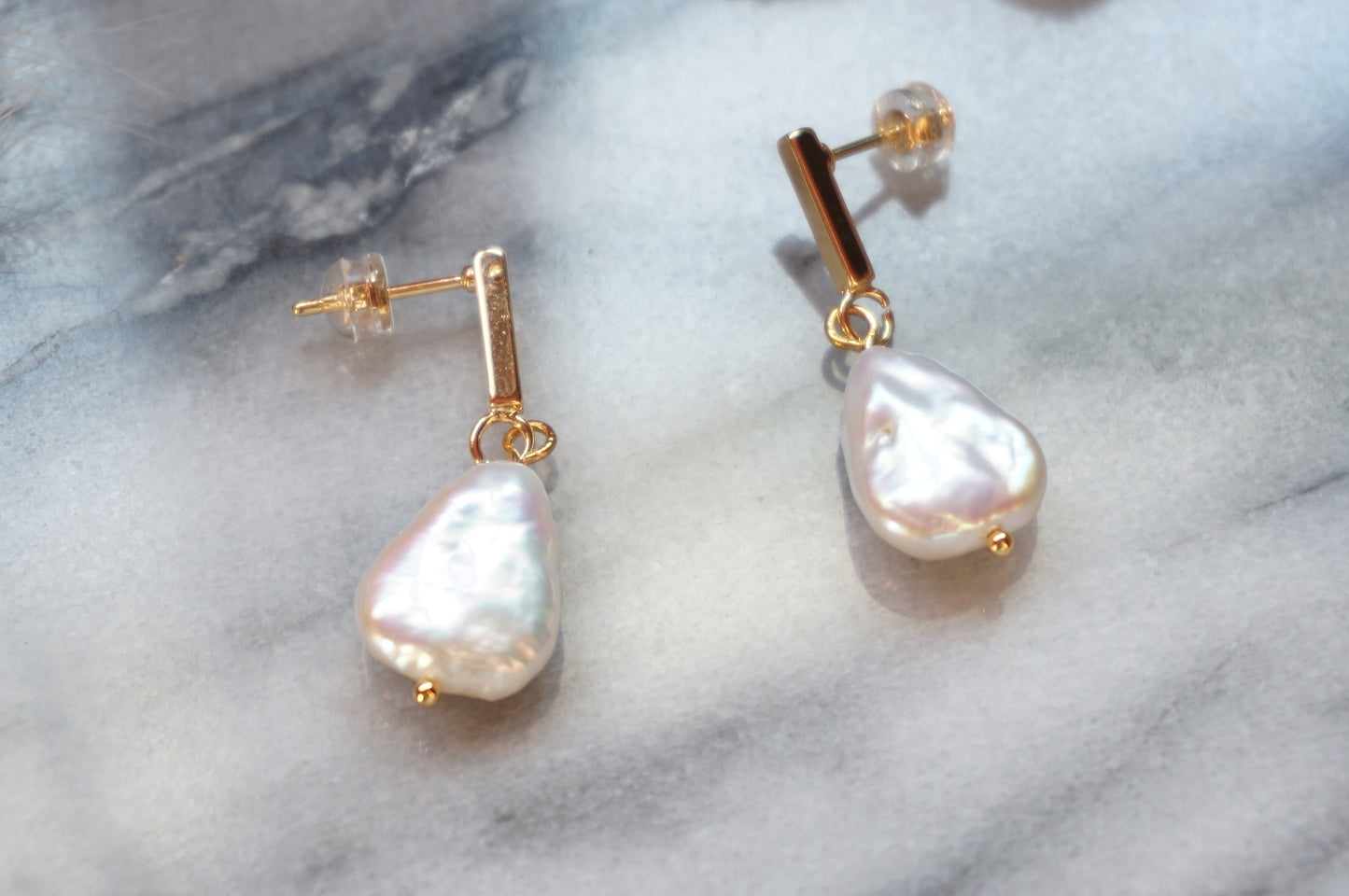 Minimal Pearldrop Earrings/ Genuine Pearl Earrings