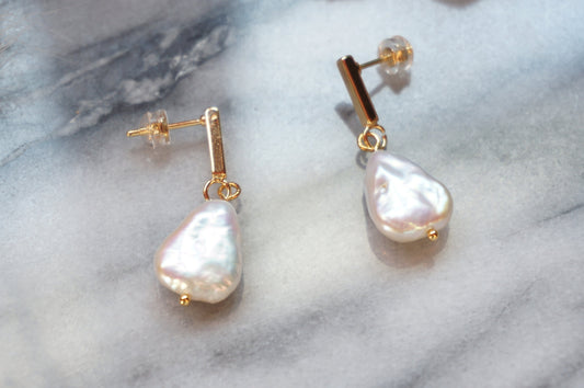 Minimal Pearldrop Earrings/ Genuine Pearl Earrings