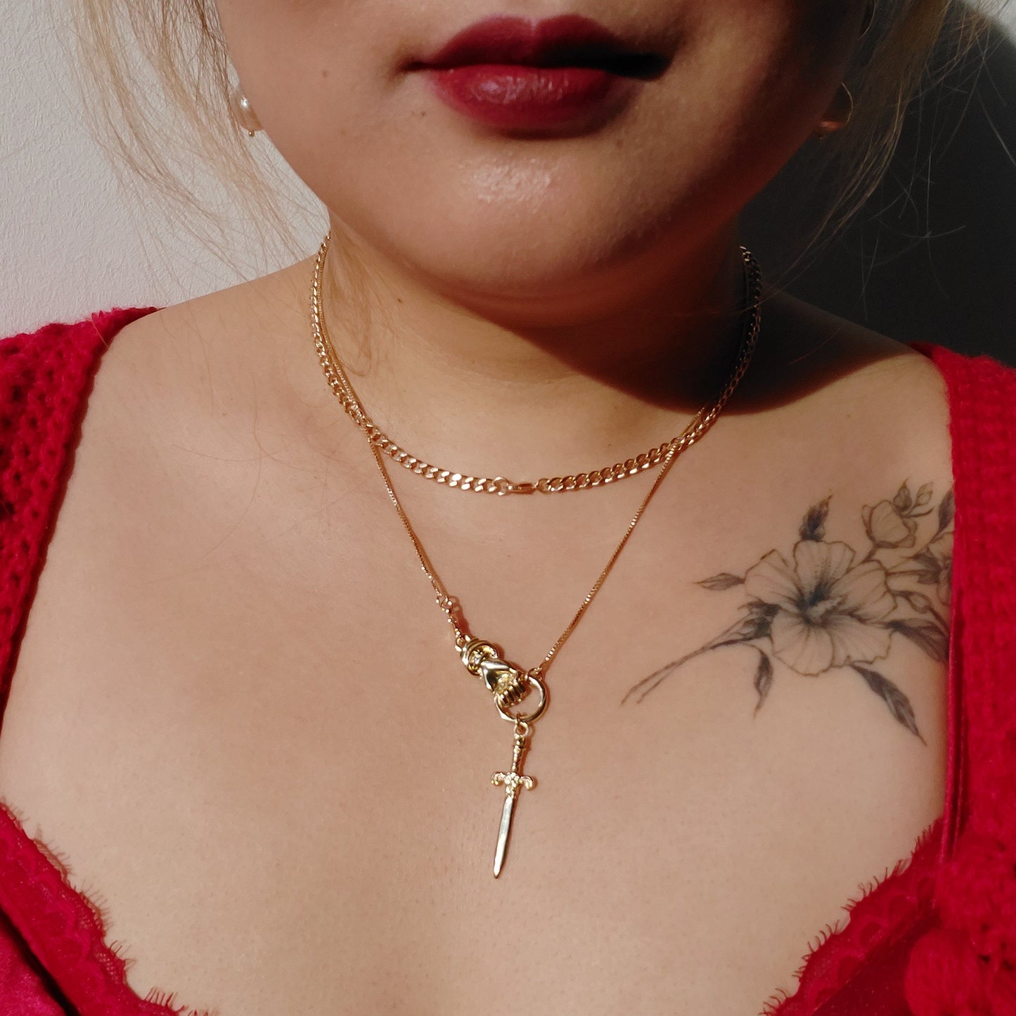 THE HAND Gold / Silver / Black hand and sword necklace / Gold / Silver / Black sword statement necklace