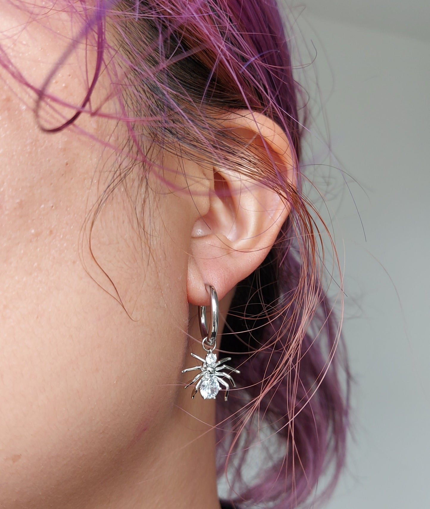 Spider Huggie Hoop SINGLE earring