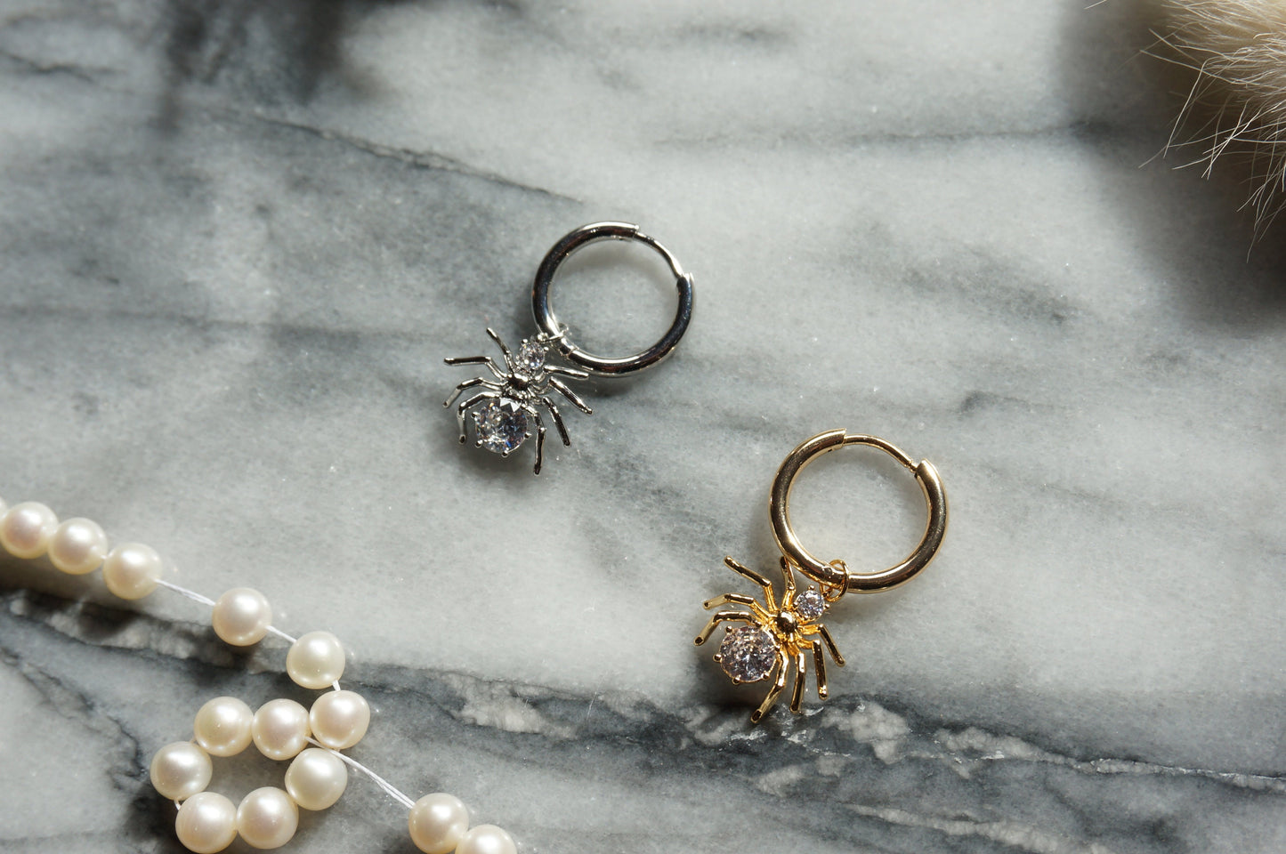 Spider Huggie Hoop SINGLE earring