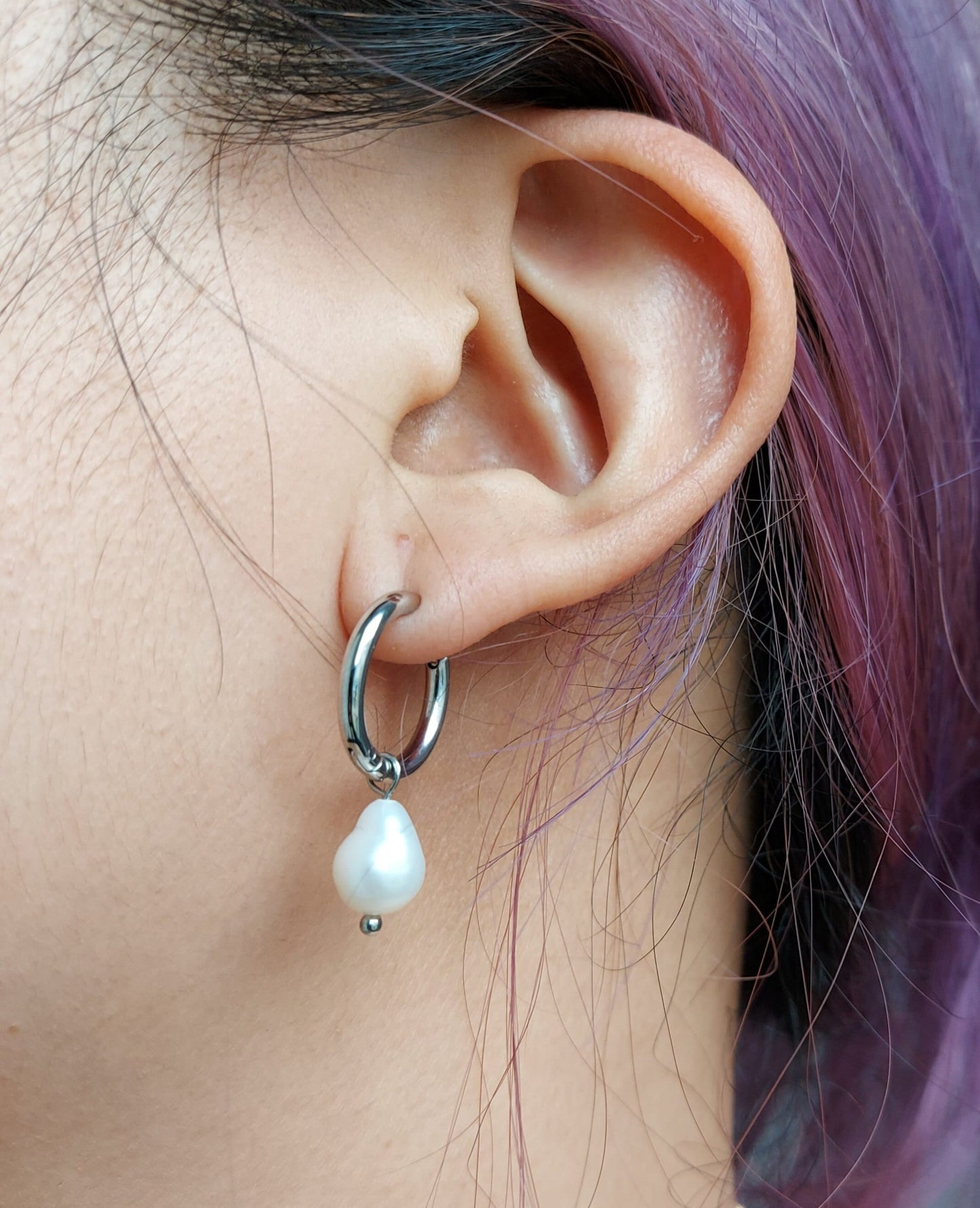 Teardrop Freshwater Pearl Minimal Huggie Hoop Earrings