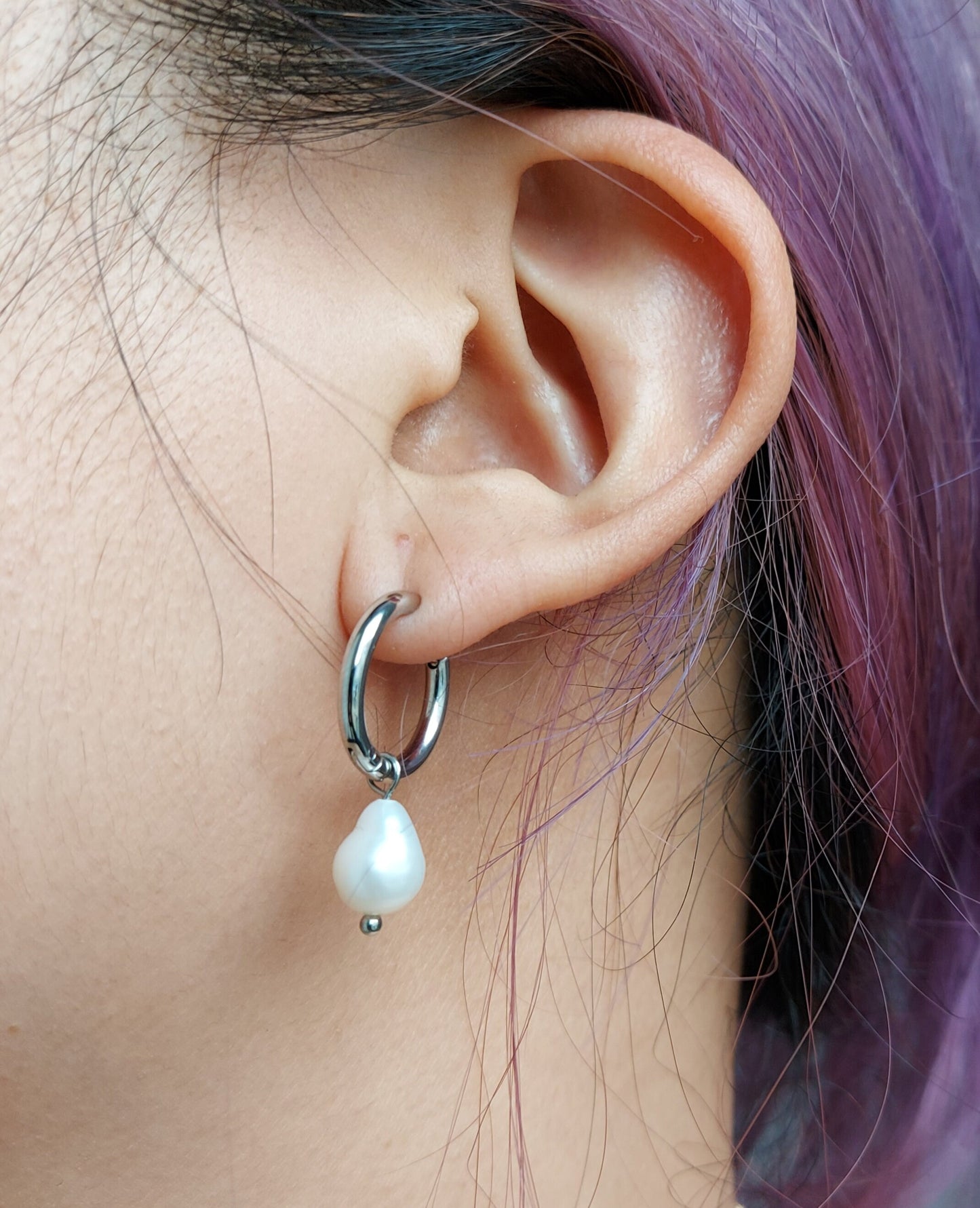 Teardrop Freshwater Pearl Minimal Huggie Hoop Earrings