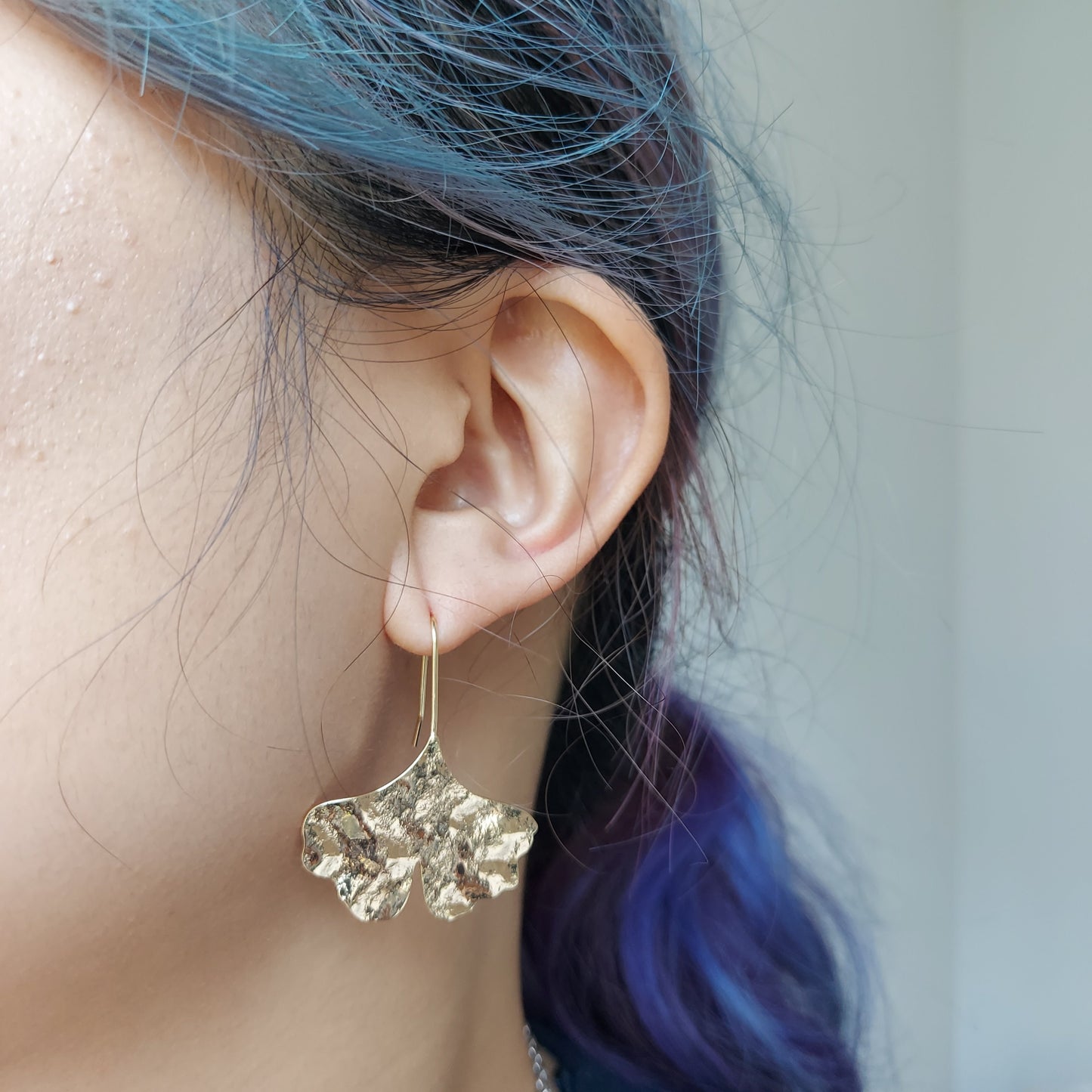 Botanical Hammered Leaf Earrings / Ginkgo Leaf Earrings / Maple Leaf Earrings