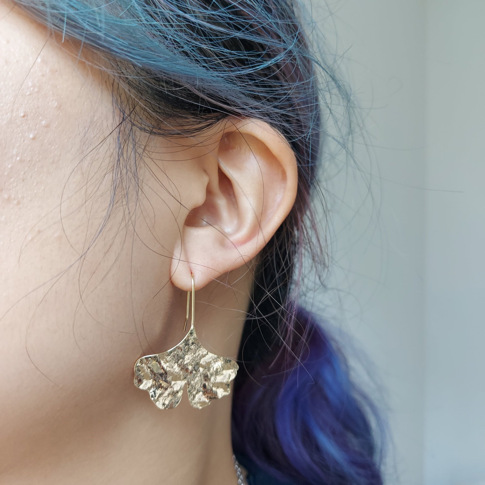 Botanical Hammered Leaf Earrings / Ginkgo Leaf Earrings / Maple Leaf Earrings