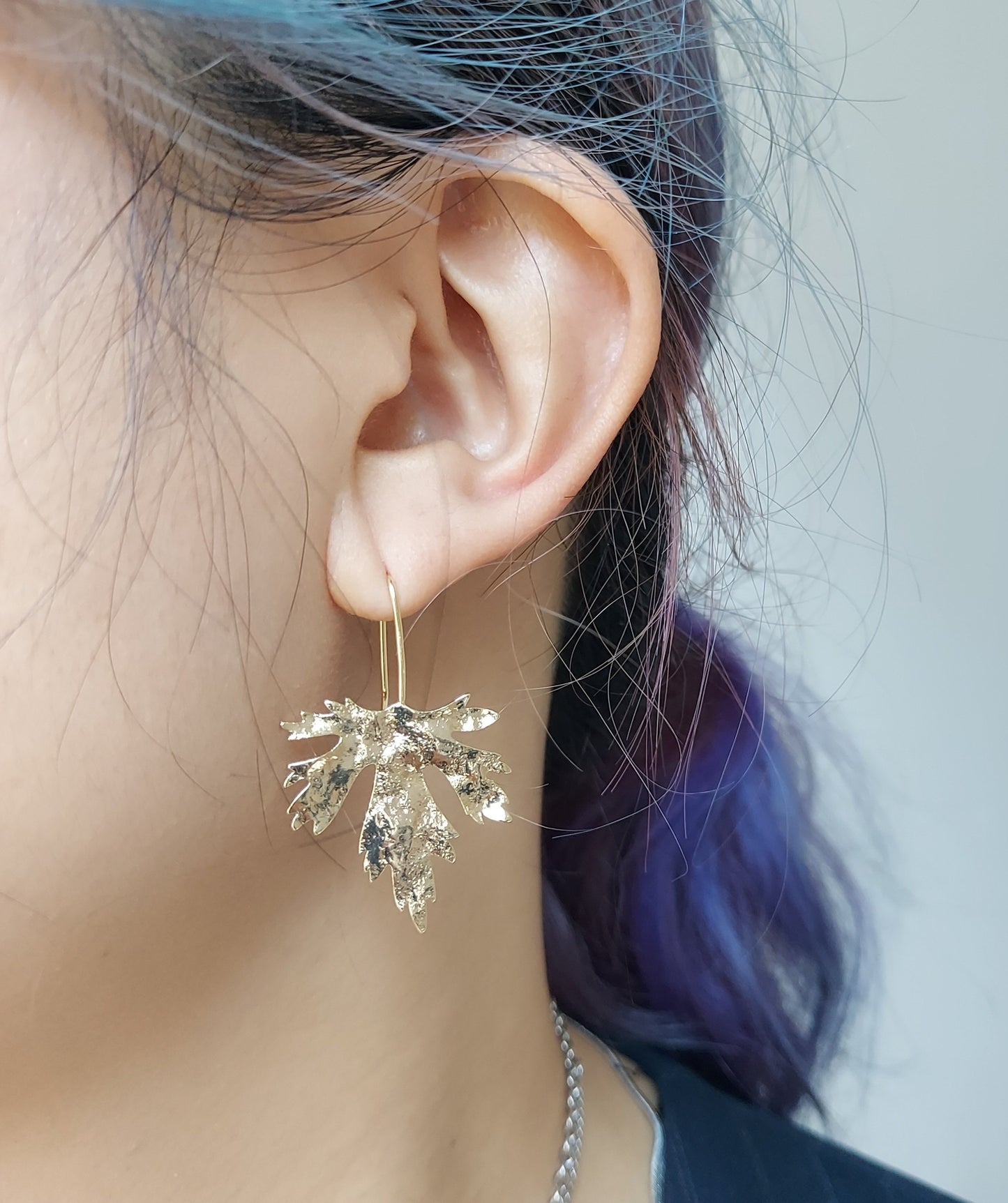 Botanical Hammered Leaf Earrings / Ginkgo Leaf Earrings / Maple Leaf Earrings