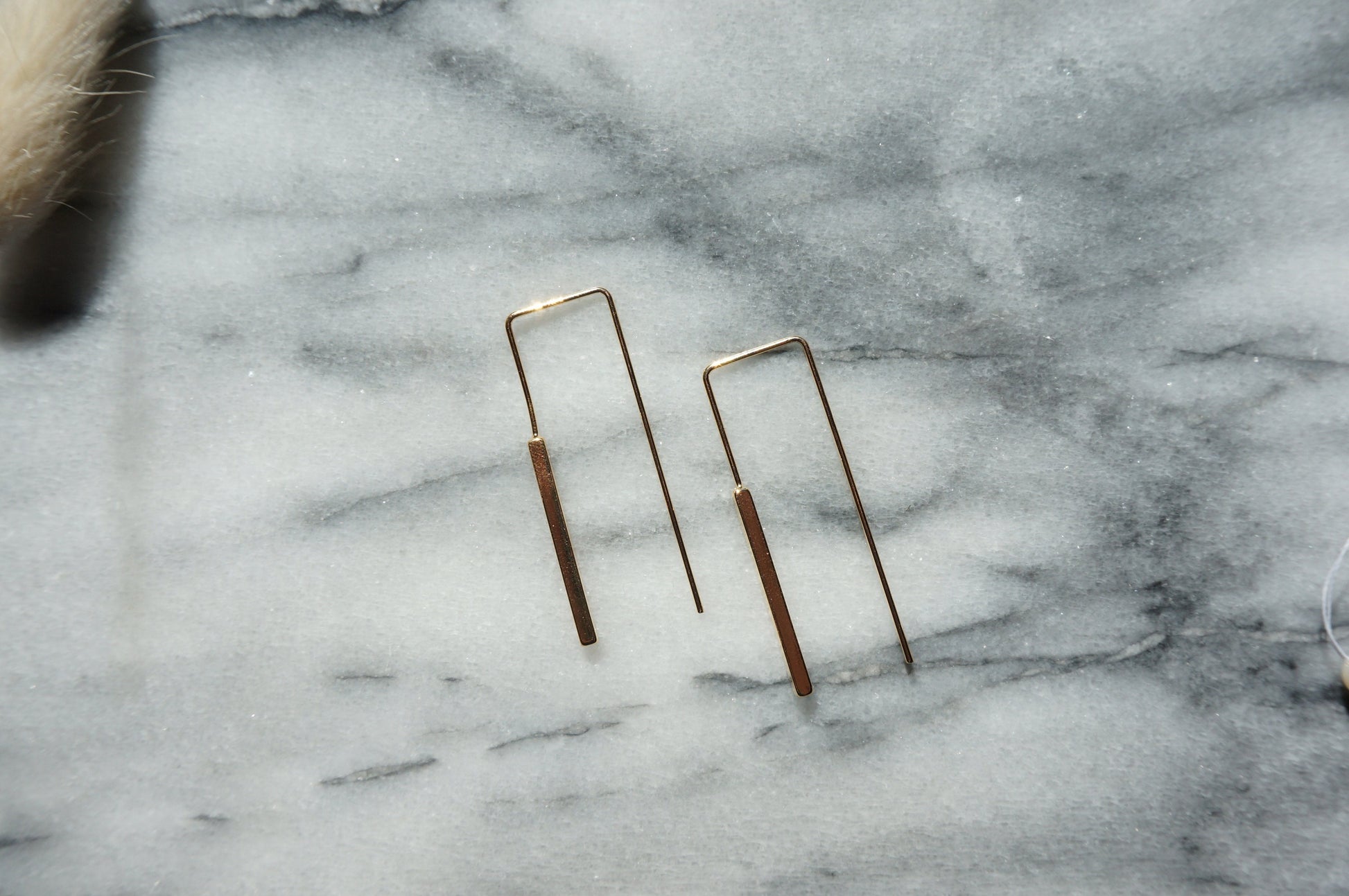 Minimal Geometric Gold / Silver Threader Earrings