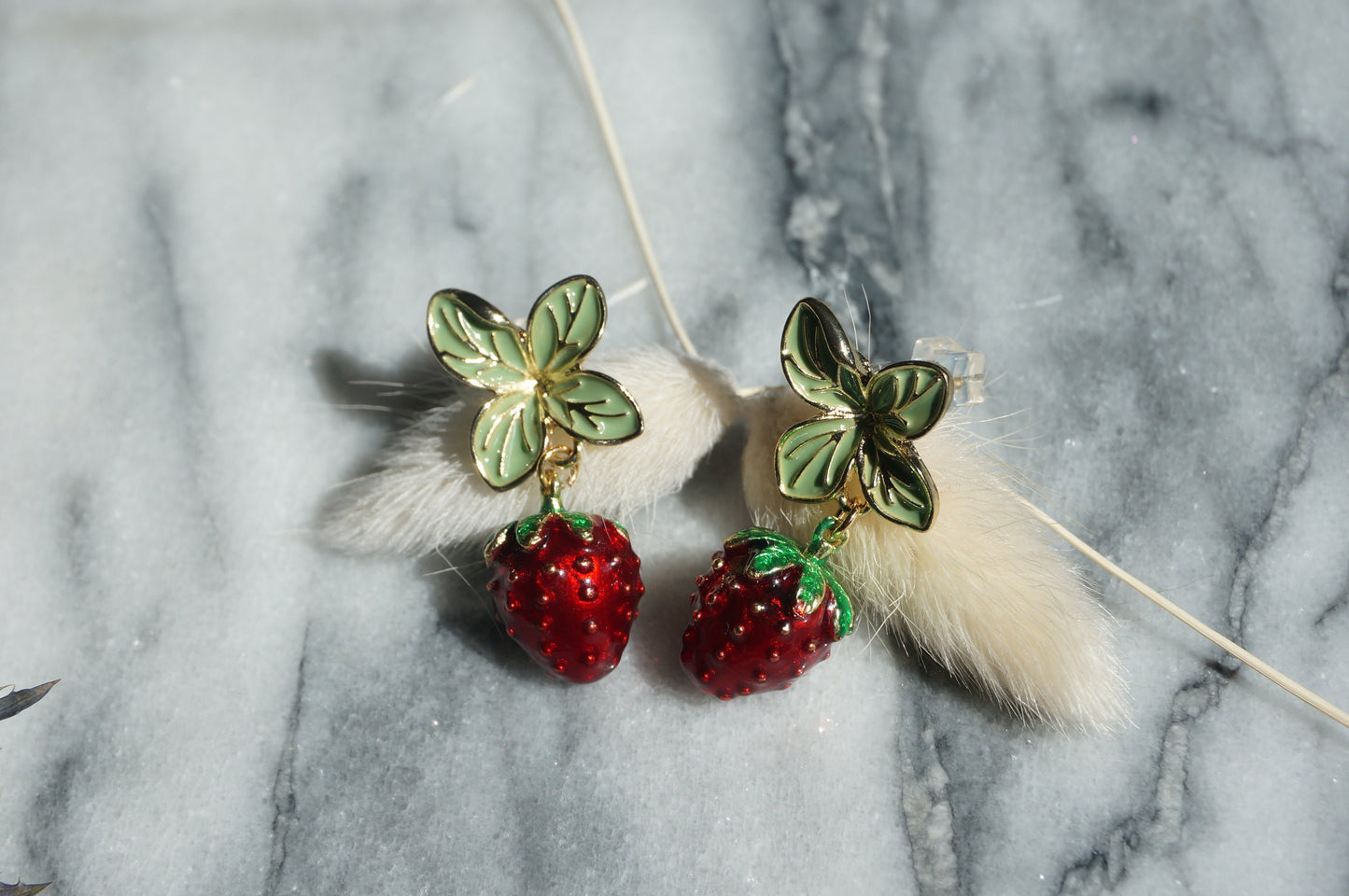 ICHIGO Strawberry Earrings / Fruit Earrings / Summer Earrings