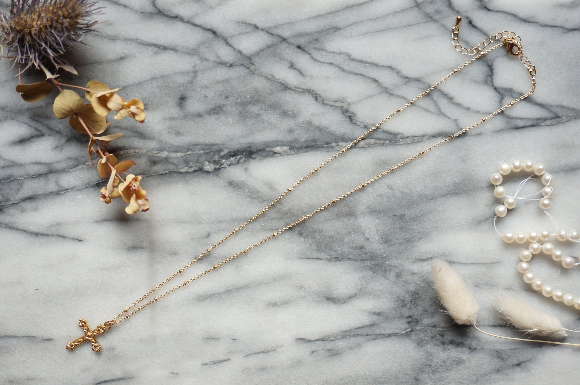 CROSS Antique Necklace in Gold / Silver