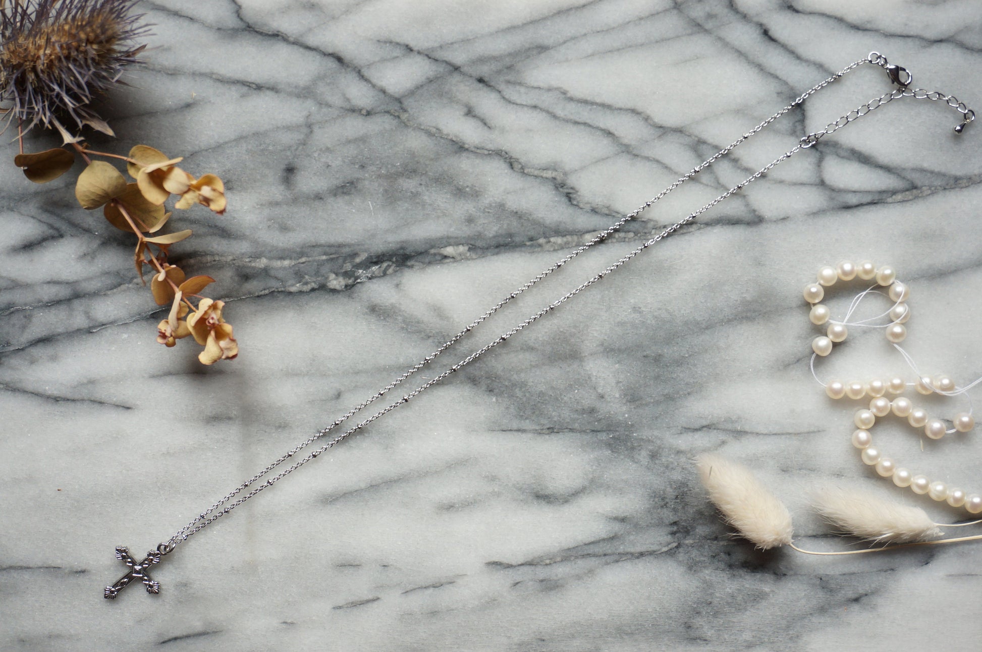 CROSS Antique Necklace in Gold / Silver