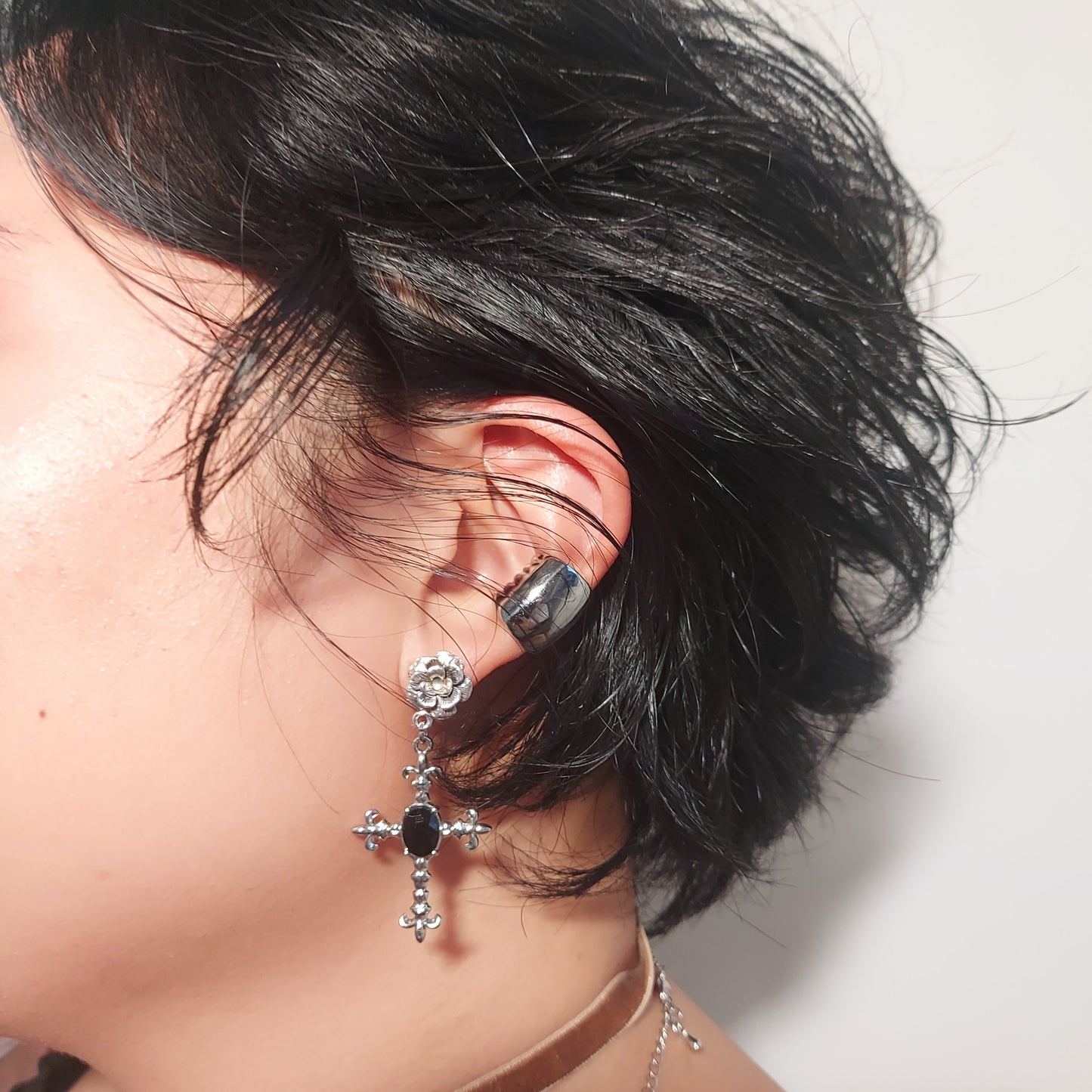 Alexei Minimal Chunky Gold/ Silver Ear Cuff Single