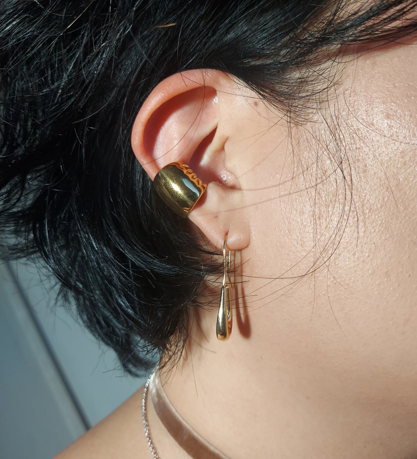 Alexei Minimal Chunky Gold/ Silver Ear Cuff Single