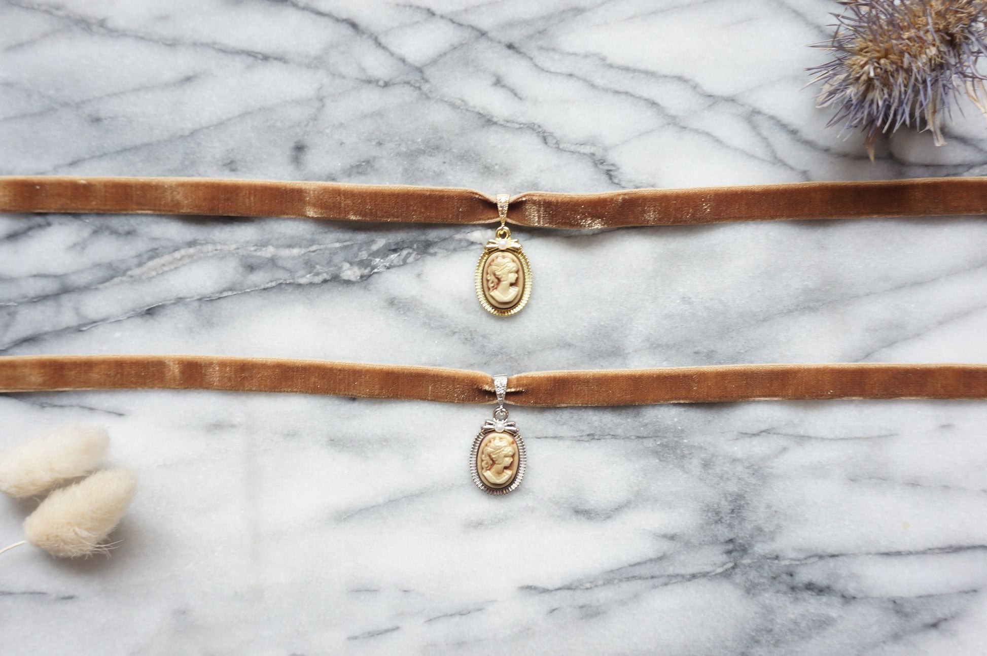 CAMEO- Ochre brown Stretch Velvet Choker with Portrait Pendant in Gold / Silver / Dark Academia Choker