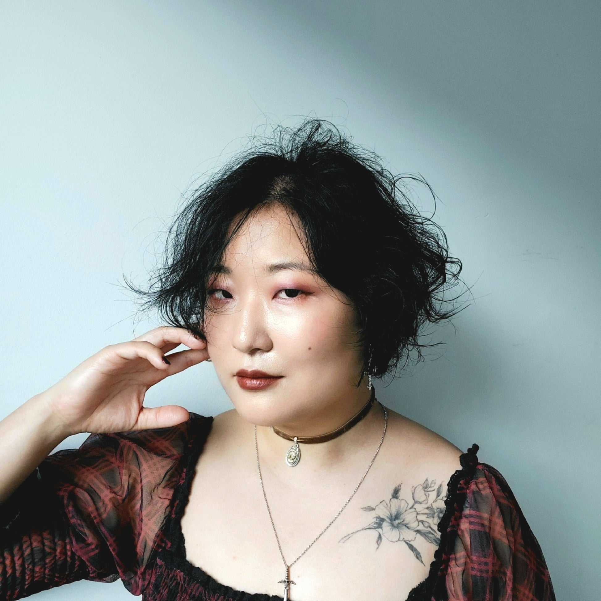 CAMEO- Ochre brown Stretch Velvet Choker with Portrait Pendant in Gold / Silver / Dark Academia Choker