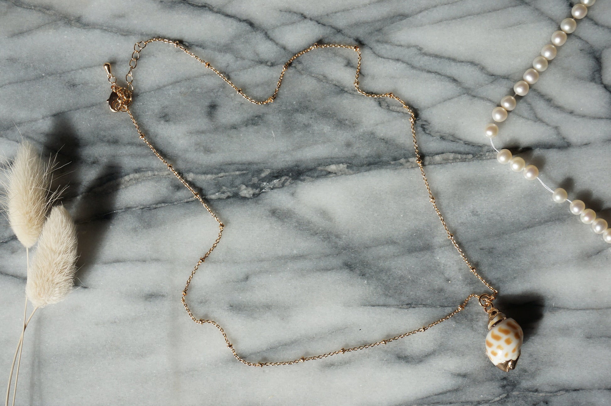 URSULA Gold Shell Necklace