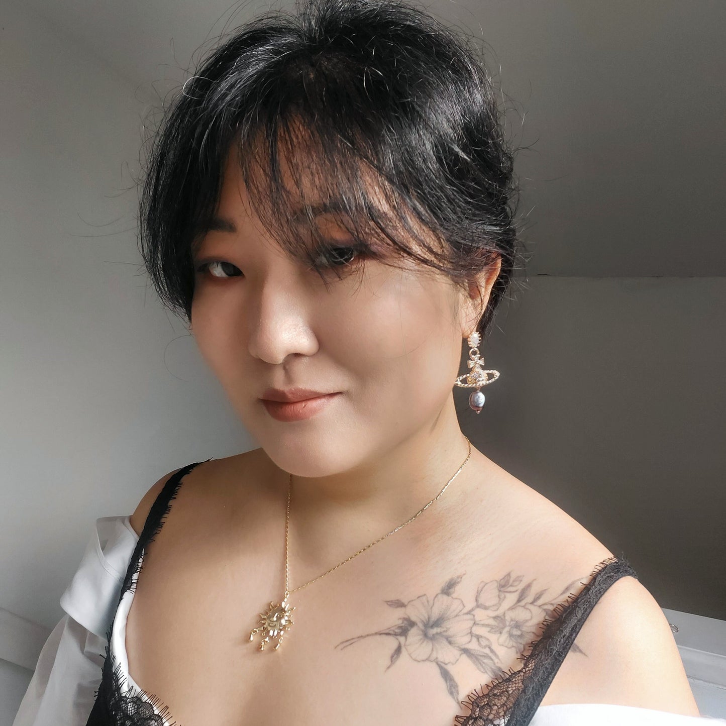 SUNNIVA Gold Sun Necklace