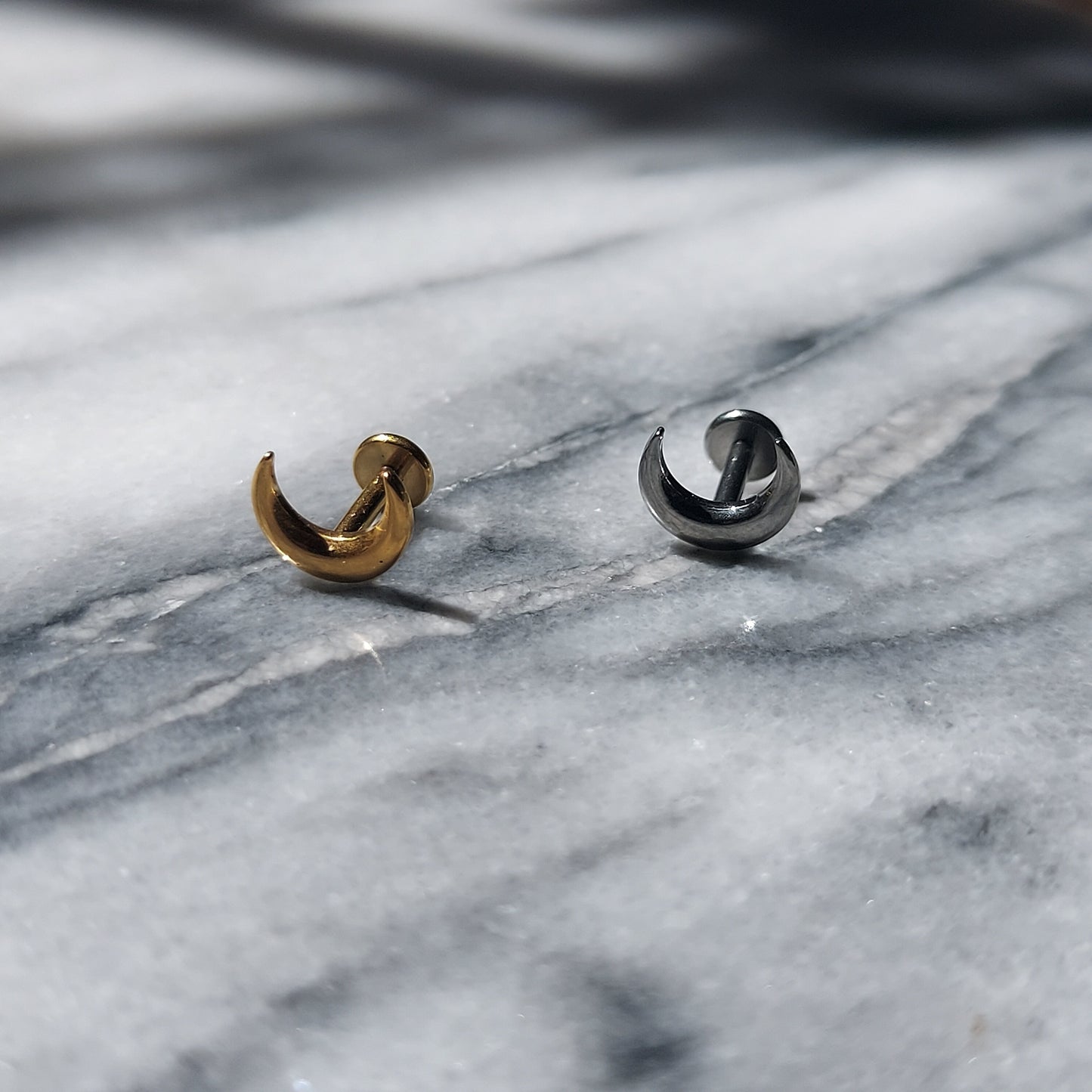 Dainty screw on flat back studs Sacred Heart / Snake/ Moon/ Star/ Earlobe/ Tragus/ Conch/ Helix in Gold/ Silver