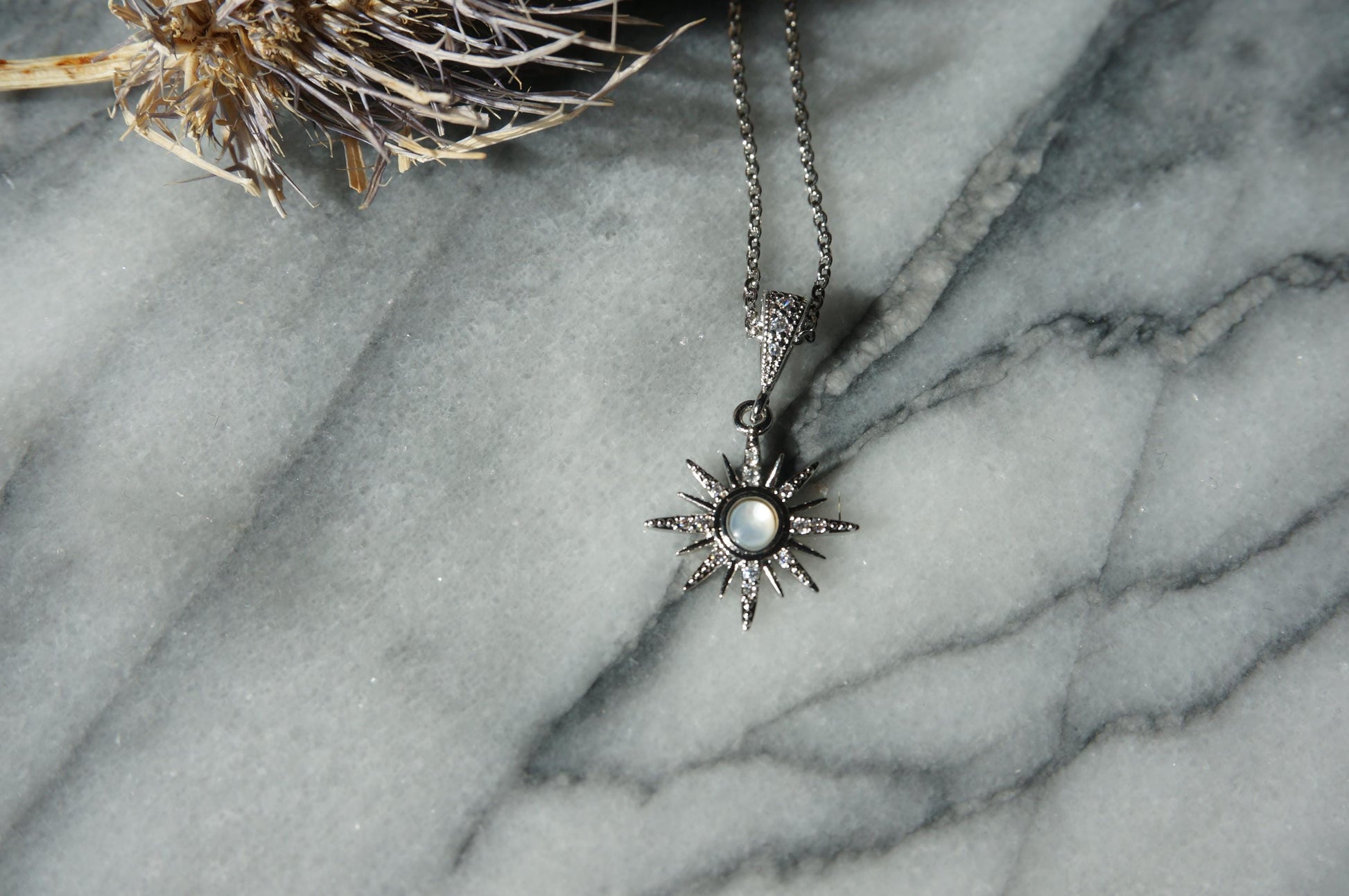 EOS Gold/Silver Sun/Moon Pendant Necklaces