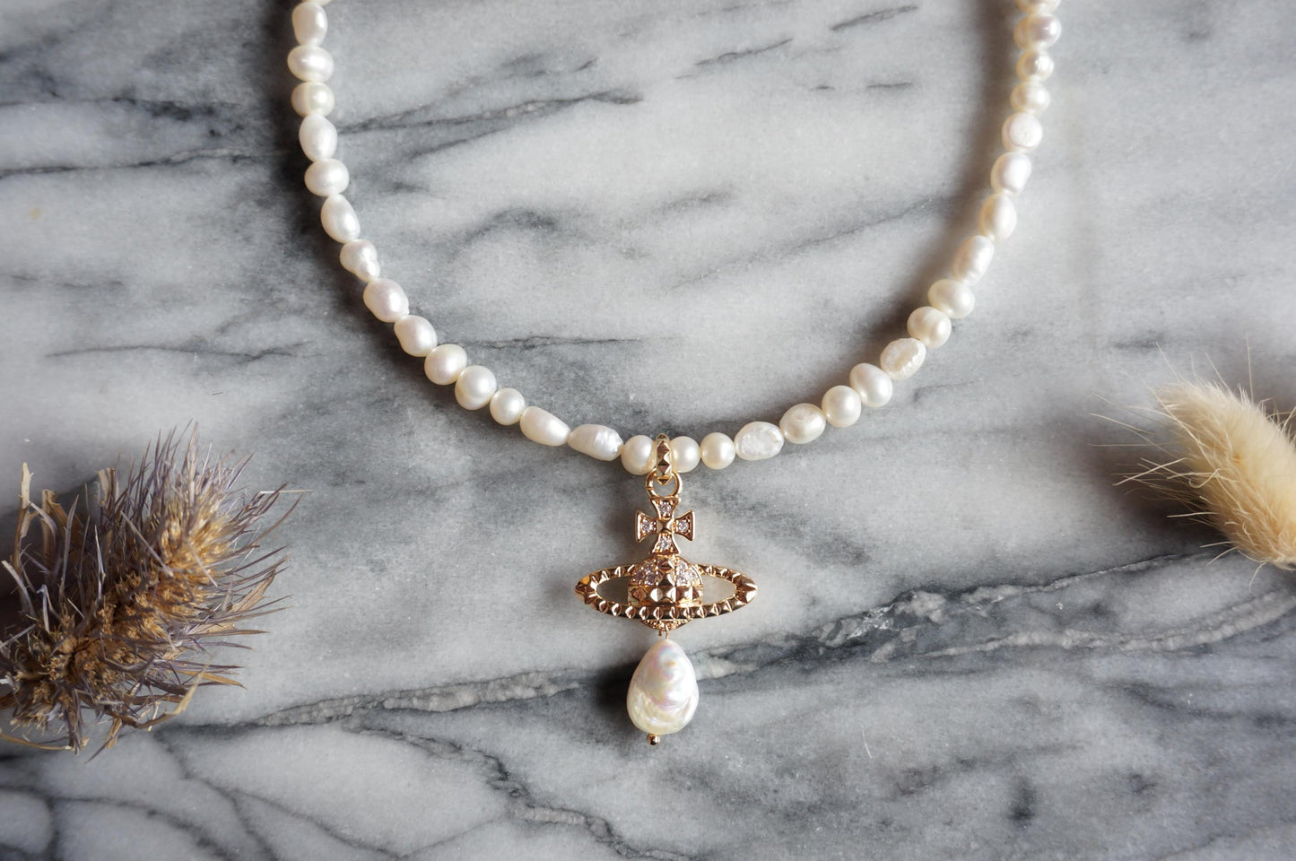 ELIZABETH Regal Orb Pearl Strand Necklace in Gold / Silver