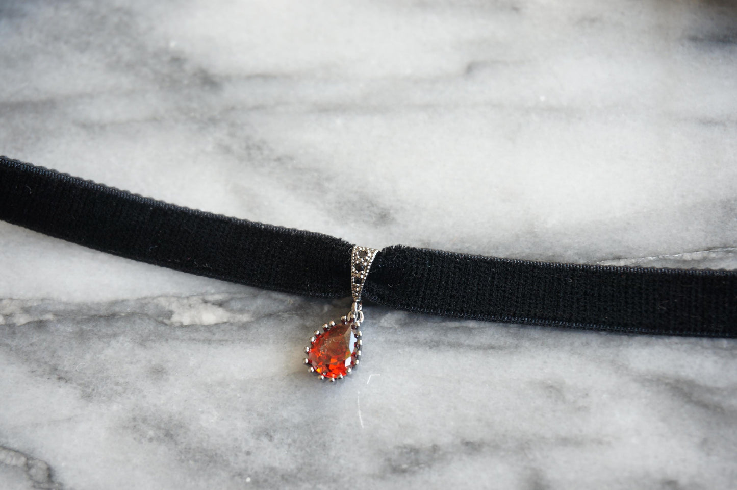 RUBY Deep Red Teardrop and Burgundy/Black Stretch Velvet Choker