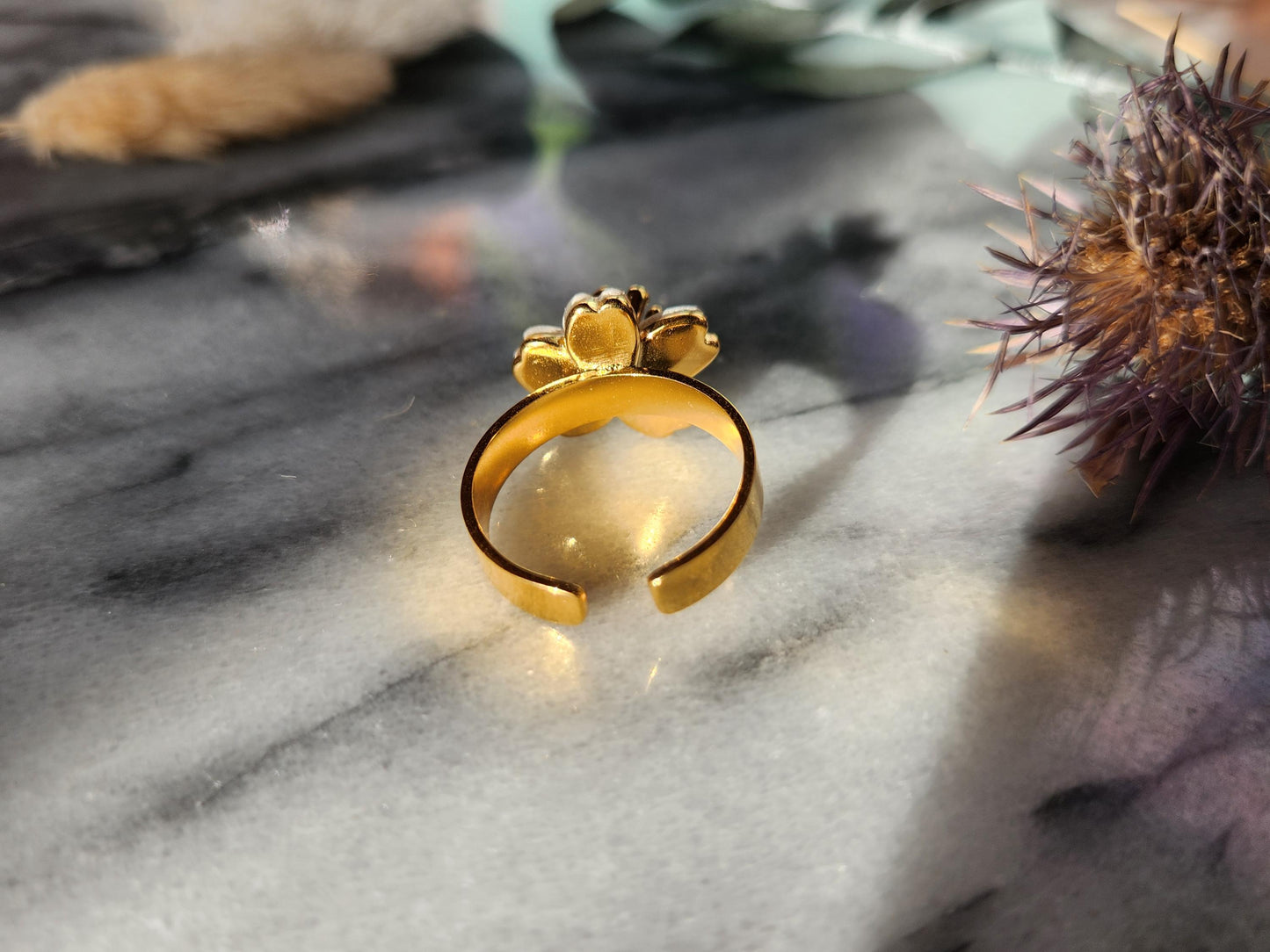 Sakura Thick adjustable gold band Ring
