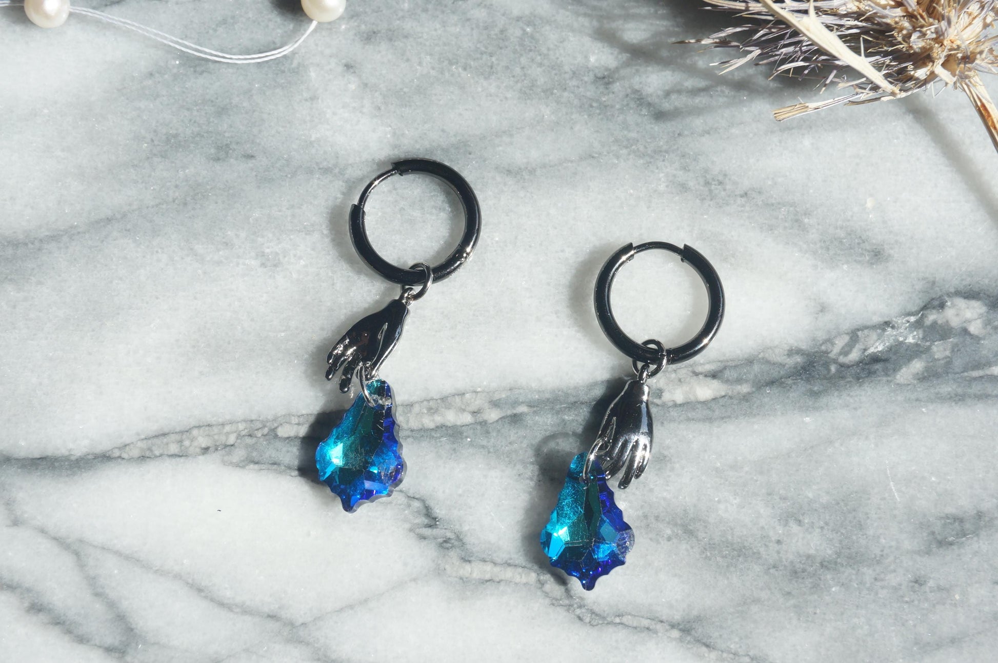Azure HAND HOLDING blue crystal necklace and earrings
