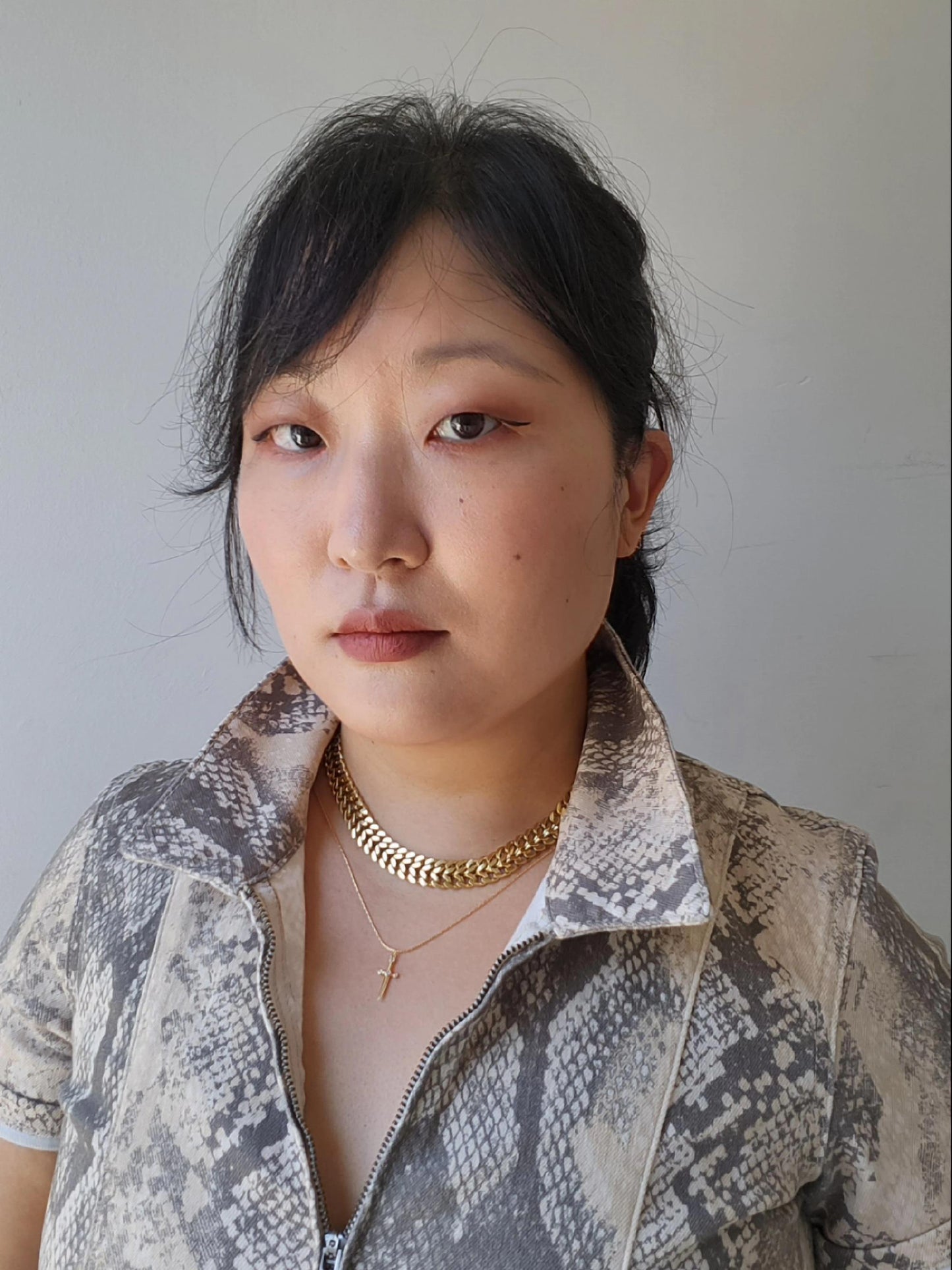 Tiny sword necklace gold/silver / dainty dagger necklace