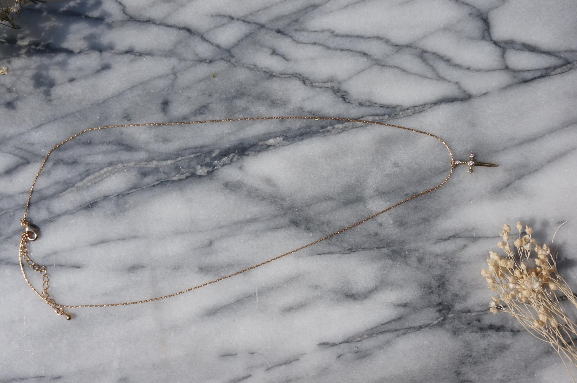 Tiny sword necklace gold/silver / dainty dagger necklace