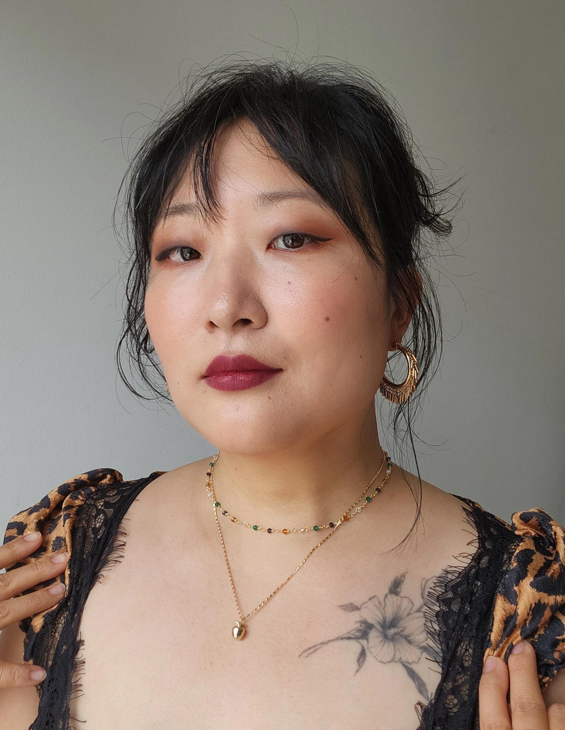 Mela Gold Pendant Necklace