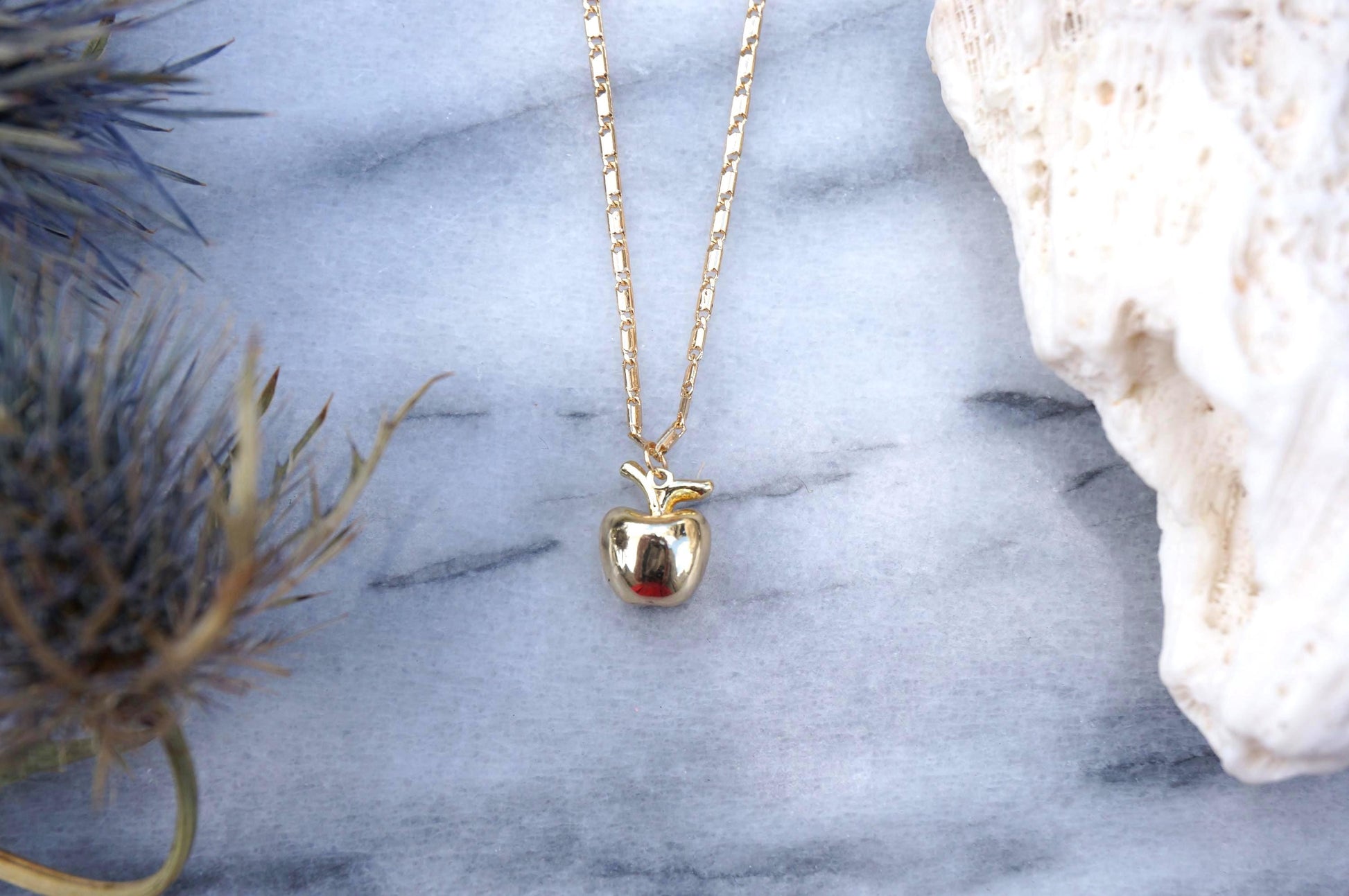 Mela Gold Pendant Necklace