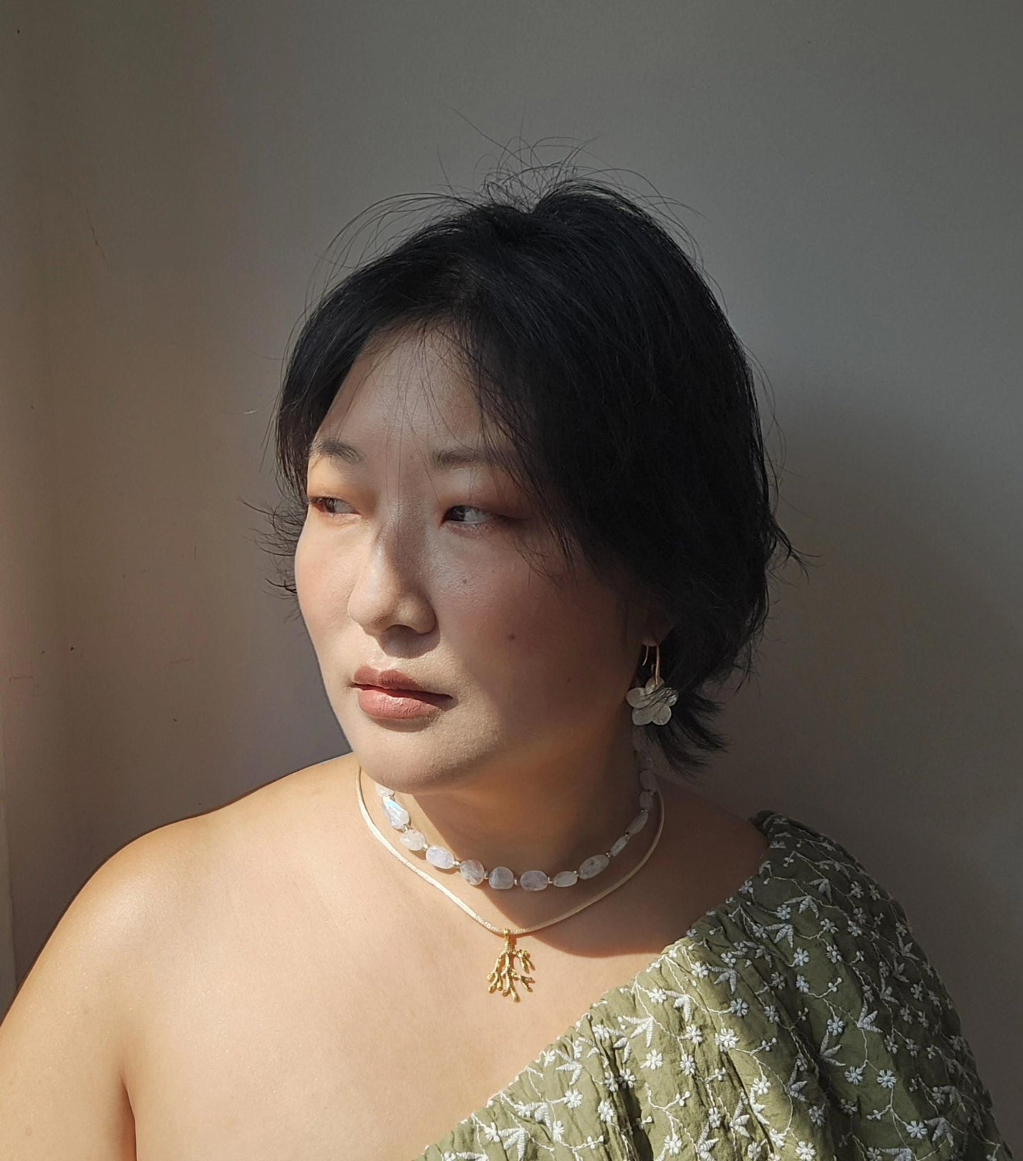 Pearl Hibiscus dangle earrings