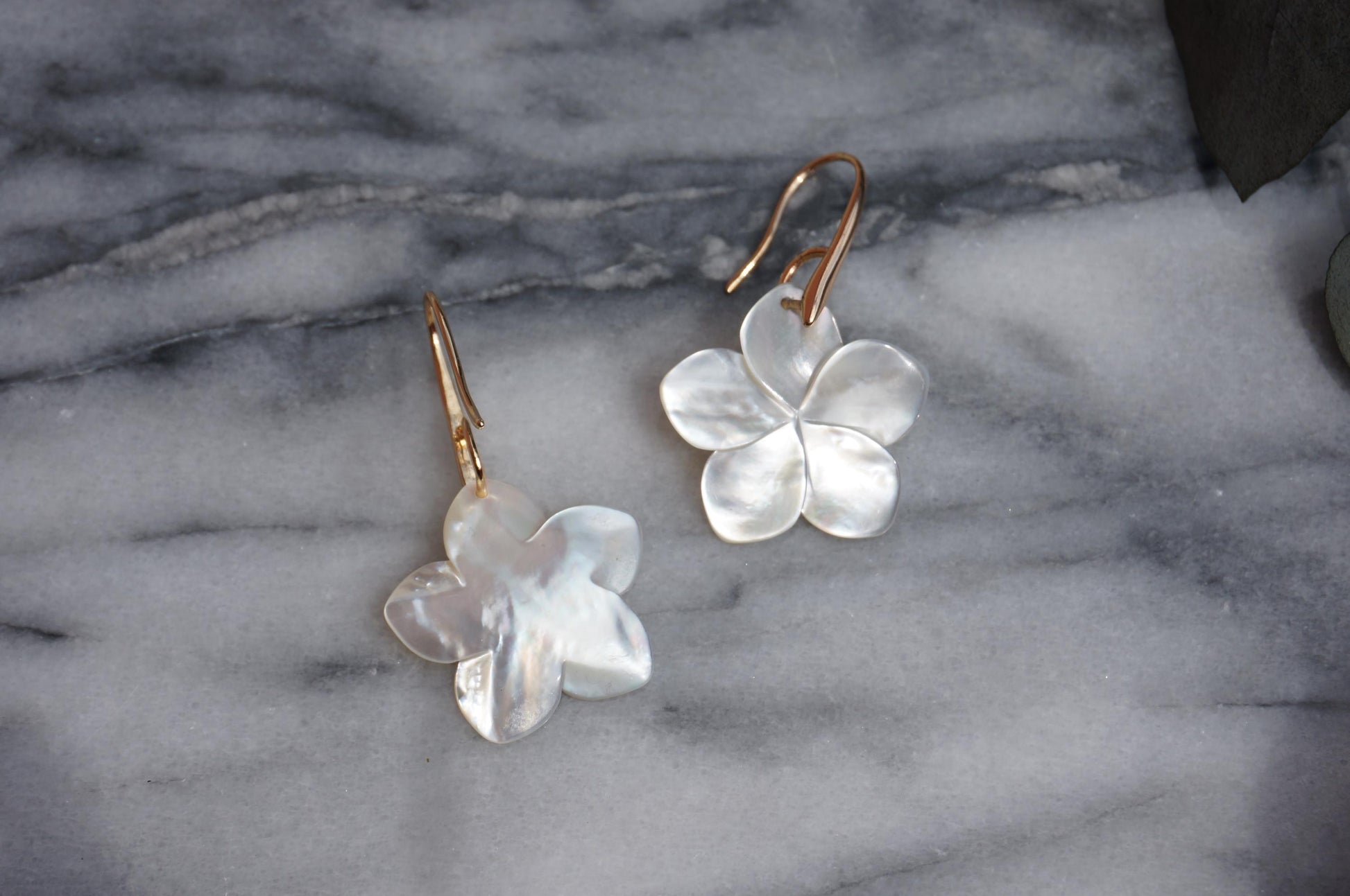 Pearl Hibiscus dangle earrings