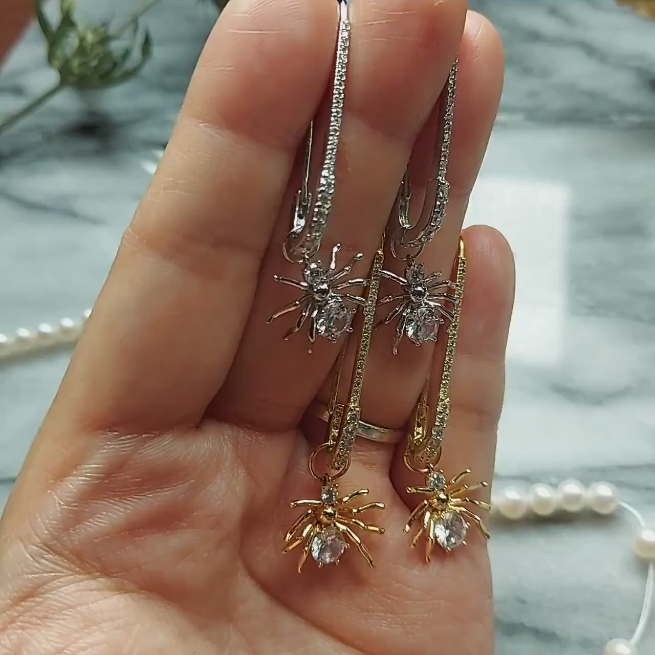 ARACHNO Safety Pin and Spider Earrings (Gold/Silver)