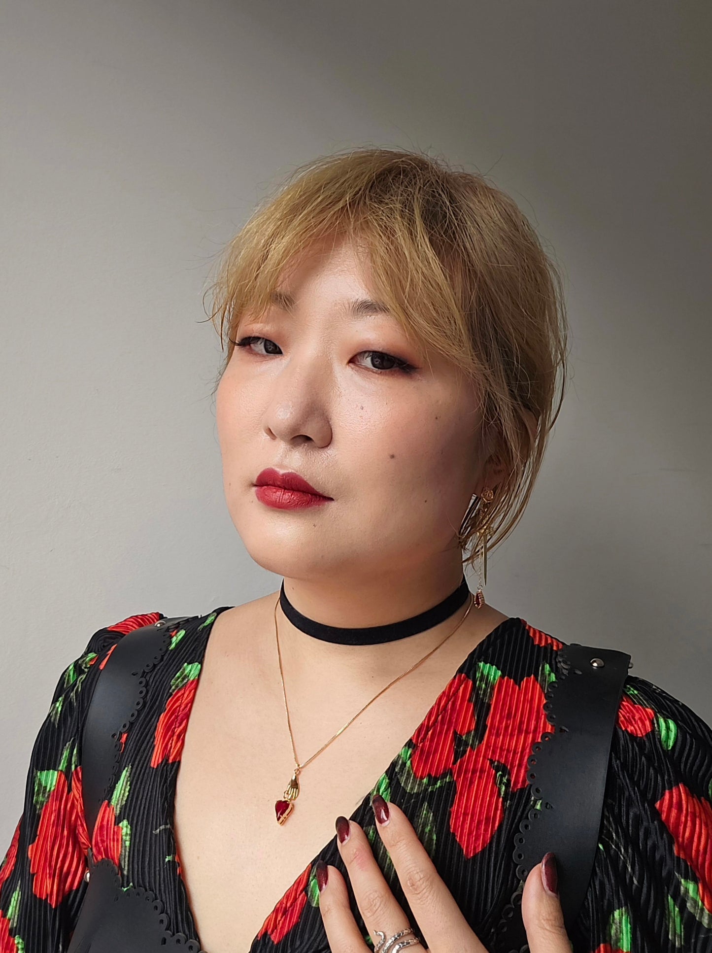 Alice Hand Holding Black/Red Heart Necklace