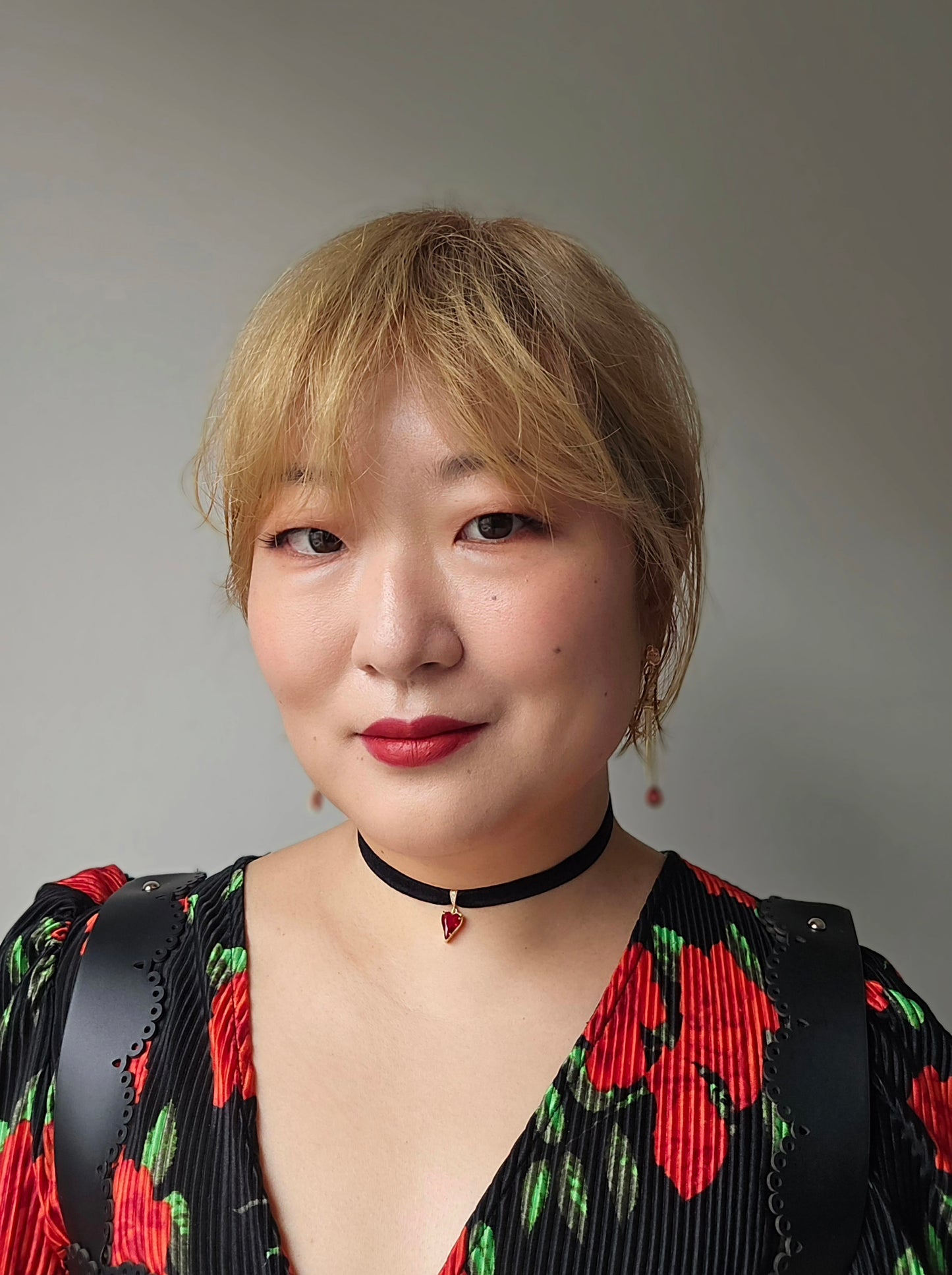 Alice Black/Red black velvet choker