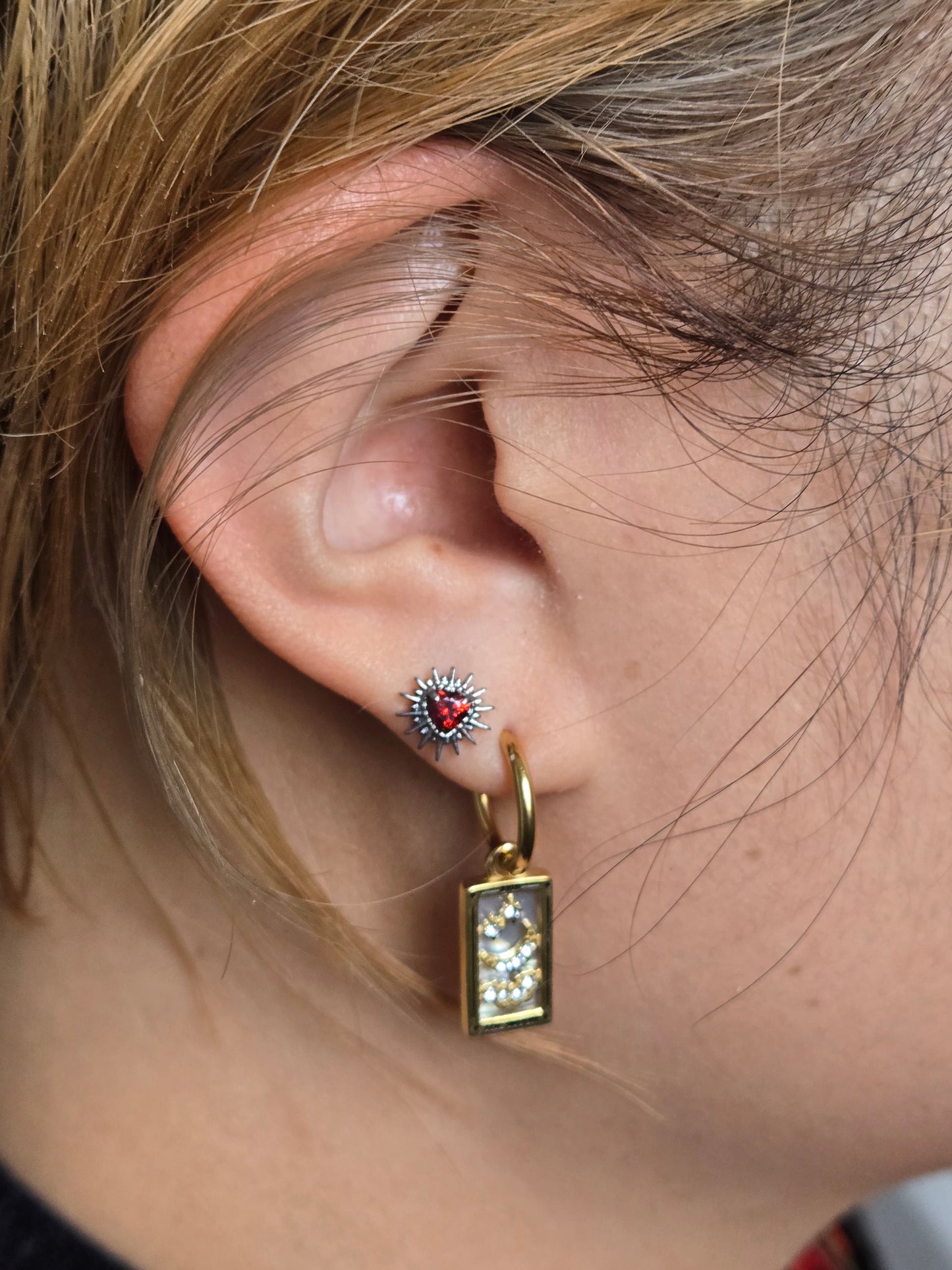 Spikey sacred heart Gold/Silver flat back