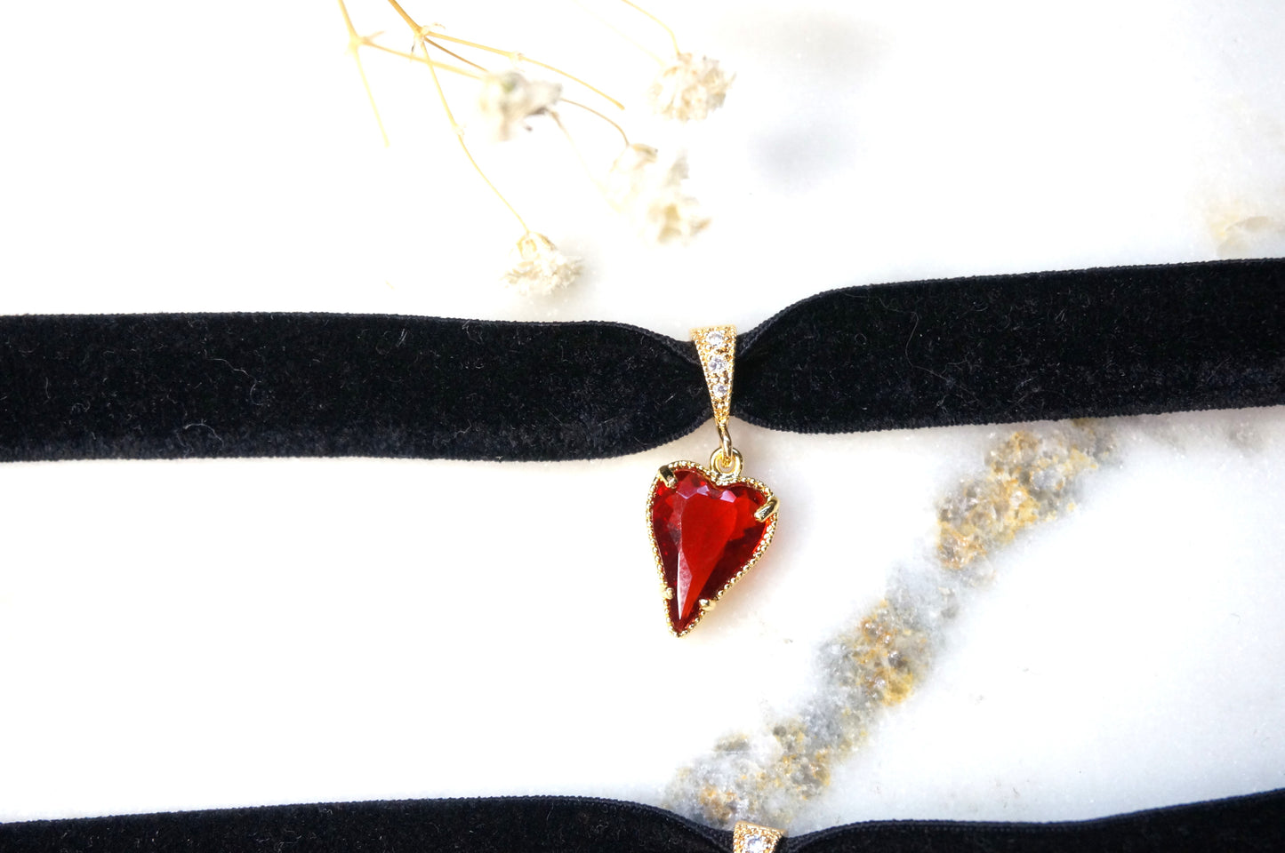 Alice Black/Red black velvet choker