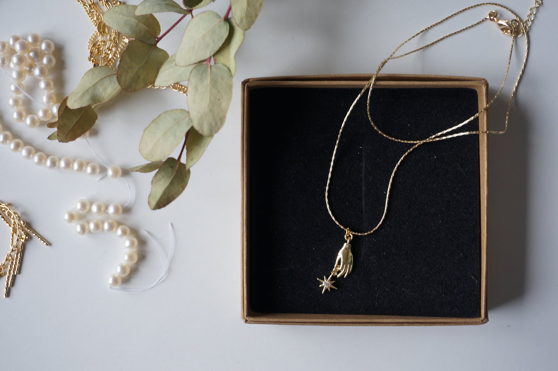 Dainty Gold/Silver Tarot Hand and Star Necklace