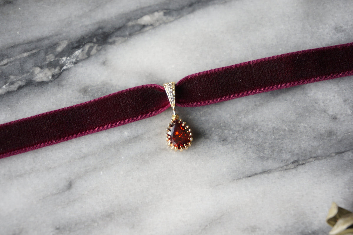 RUBY Deep Red Teardrop and Burgundy/Black Stretch Velvet Choker