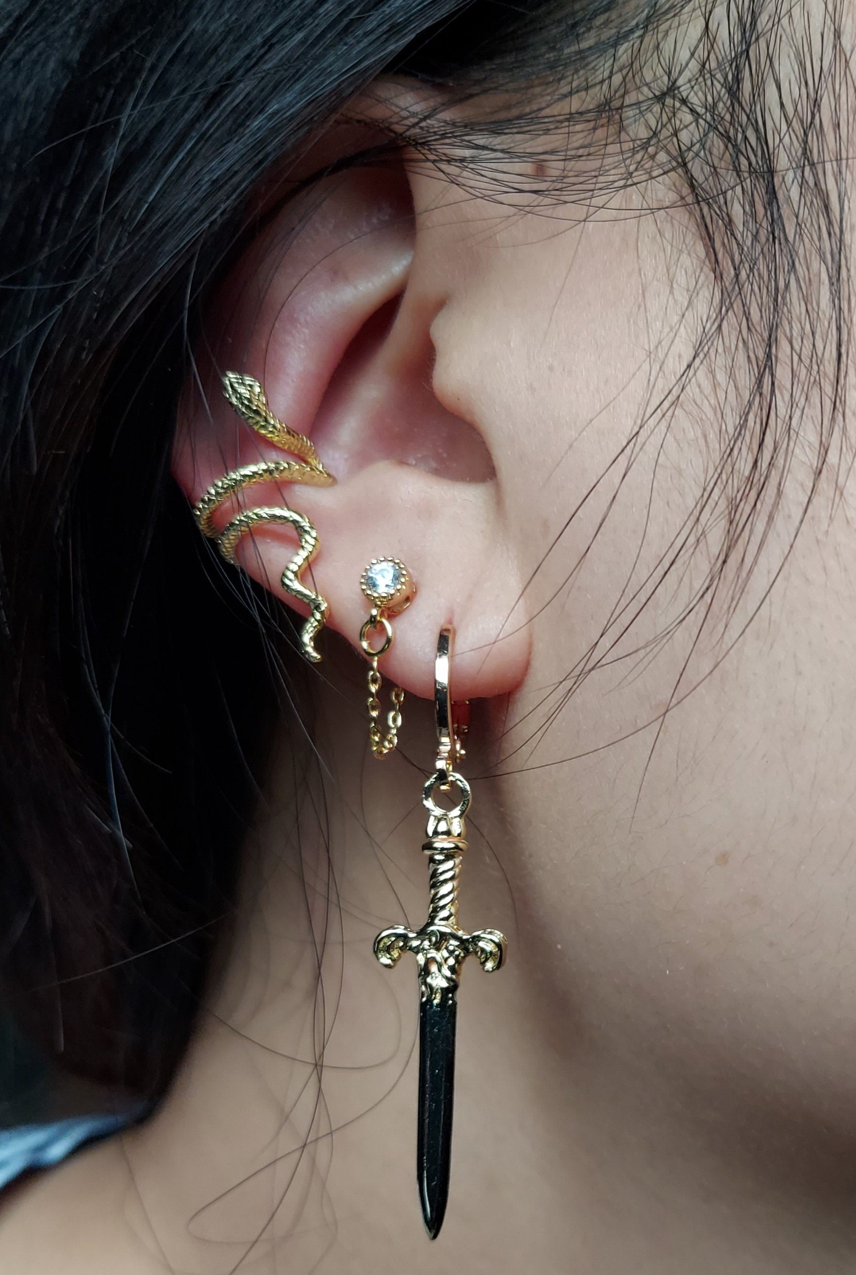 Gold/Silver/Gunmetal Antique Dagger SINGLE Huggie Hoop Earring / Tarot Sword Earring SINGLE