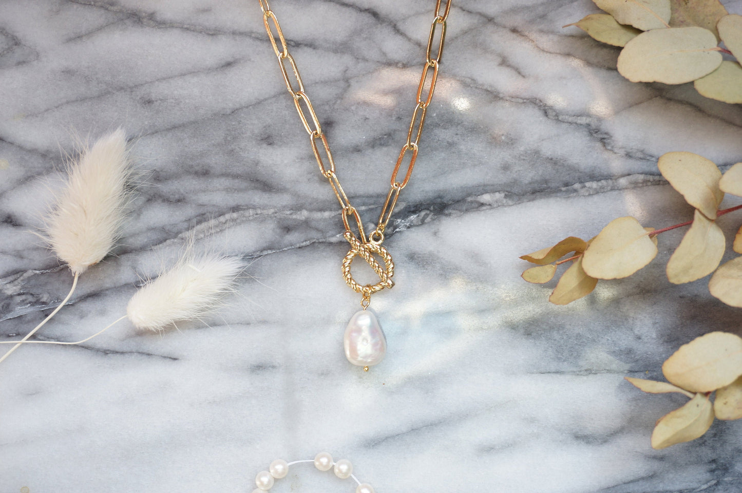 Chunky Gold Chain T-Bar Necklace with Pearldrop Pendant