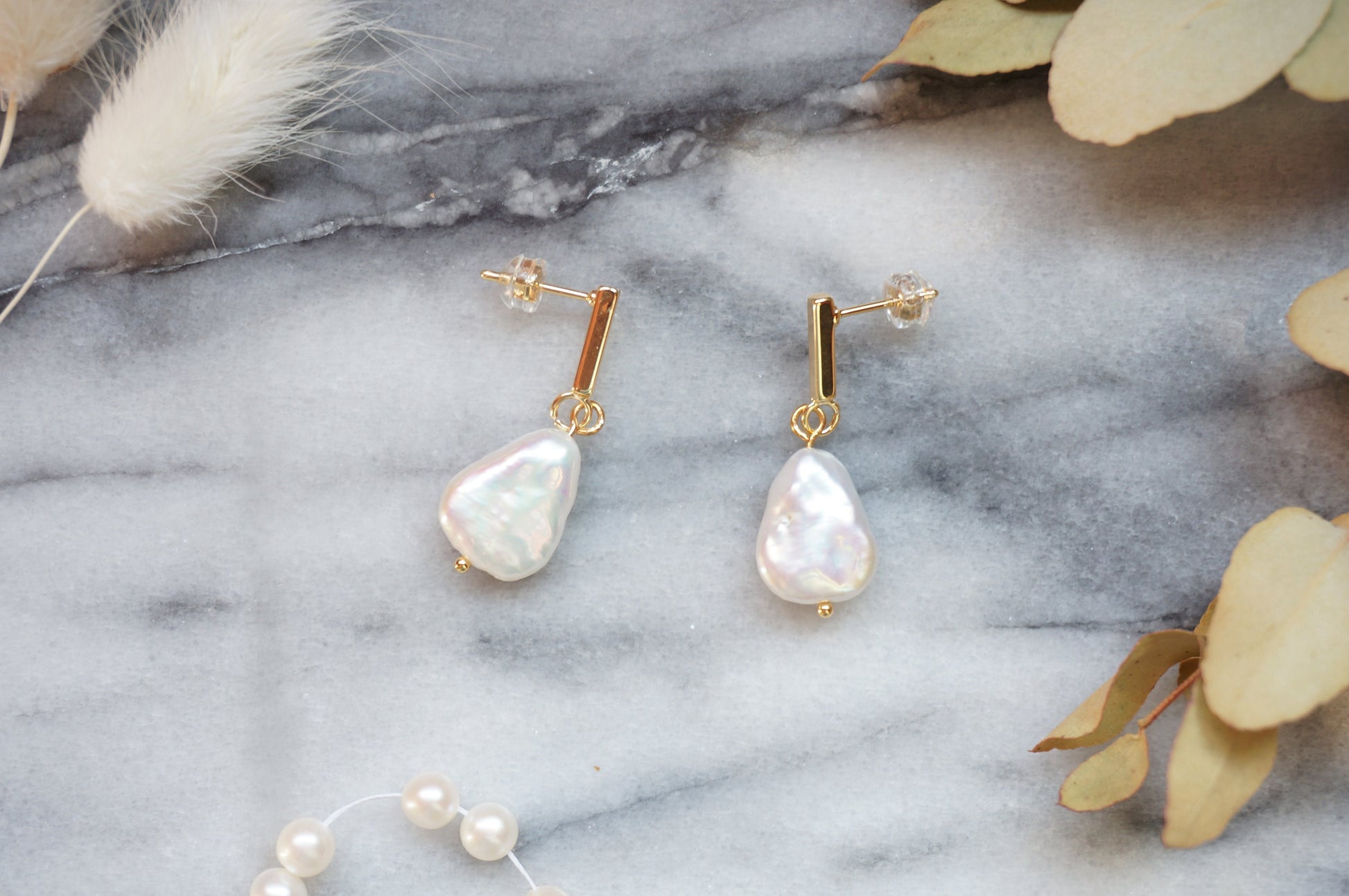 Minimal Pearldrop Earrings/ Genuine Pearl Earrings