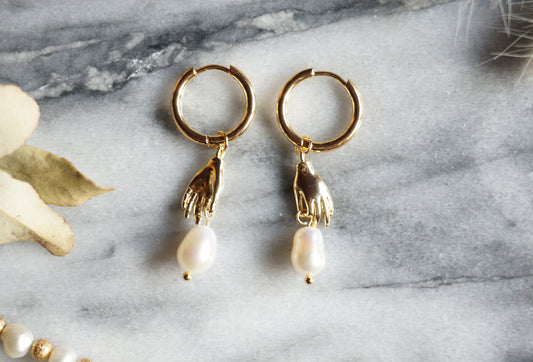 HAND-PICKED Teardrop Baroque Pearl and hand Hoop Earrings / Freshwater Pearl Unique Hoop Earrings