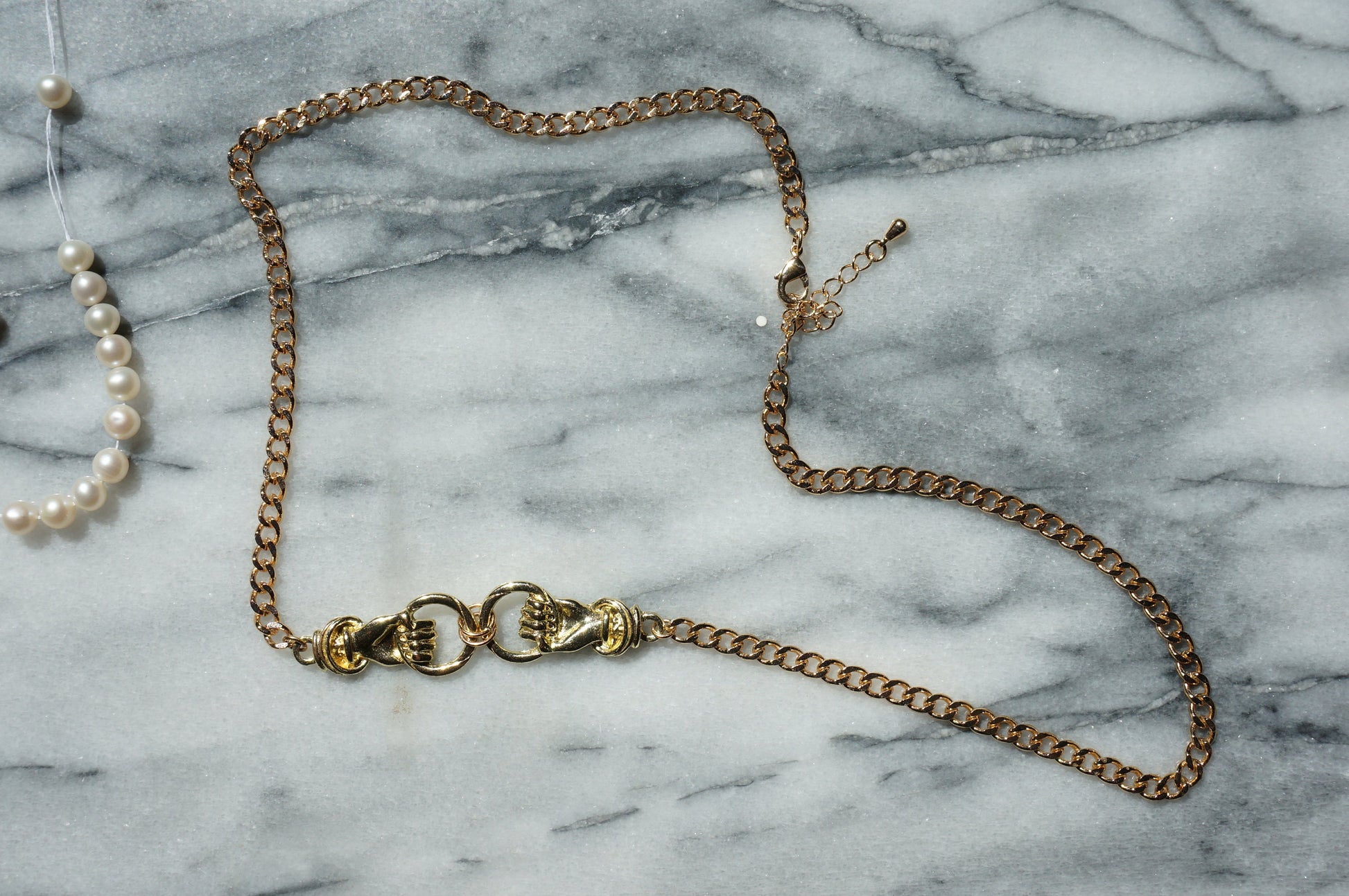 HAND IN HAND Gold/Mixed metal Plated Chunky Chain Necklace