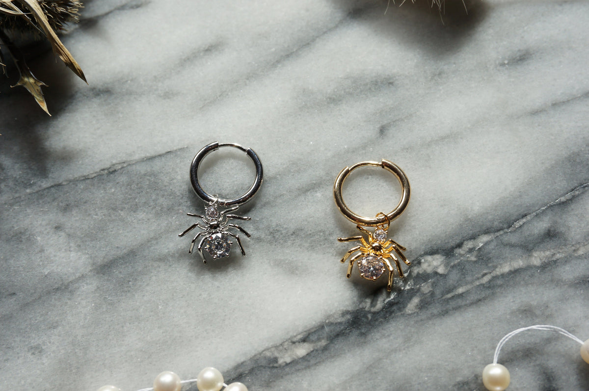 Spider Huggie Hoop SINGLE earring