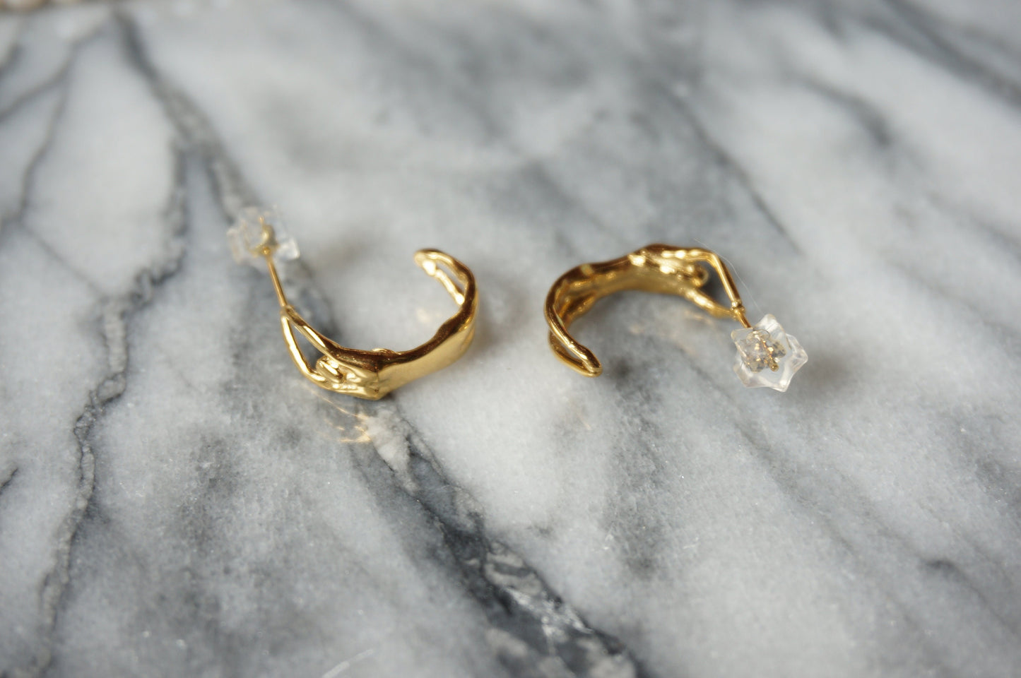 ACROBAT Female Body Hoop Earrings / Gold/Silver Hoops