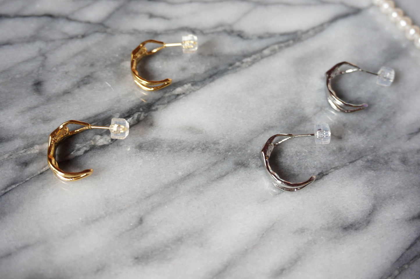 ACROBAT Female Body Hoop Earrings / Gold/Silver Hoops