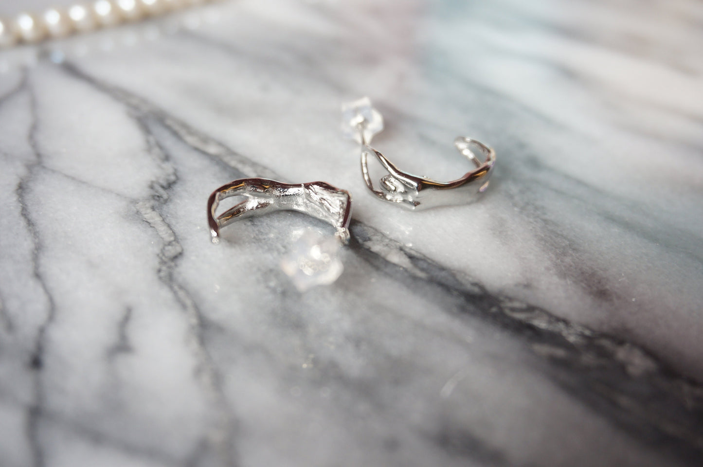 ACROBAT Female Body Hoop Earrings / Gold/Silver Hoops