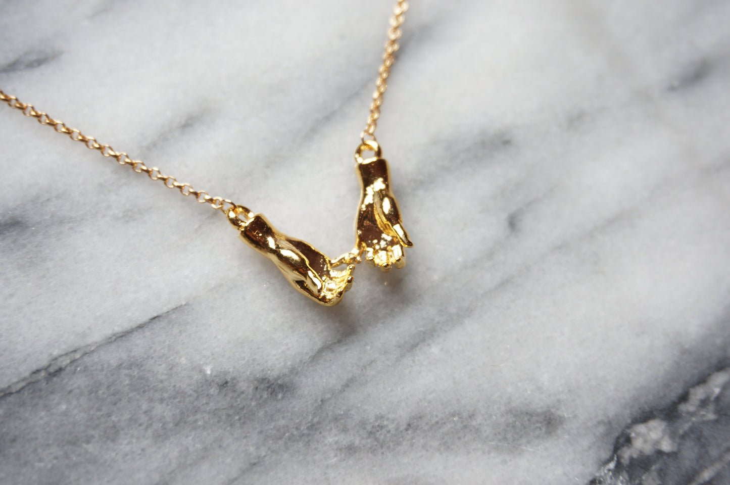 PROMISE Hand Holding Hand Gold / Silver Plated Chain Necklace