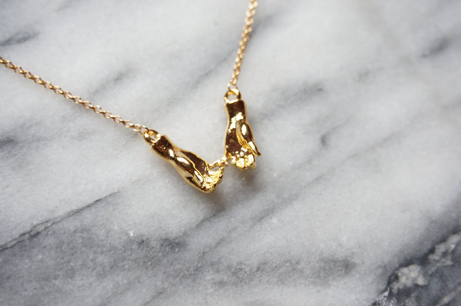 PROMISE Hand Holding Hand Gold / Silver Plated Chain Necklace